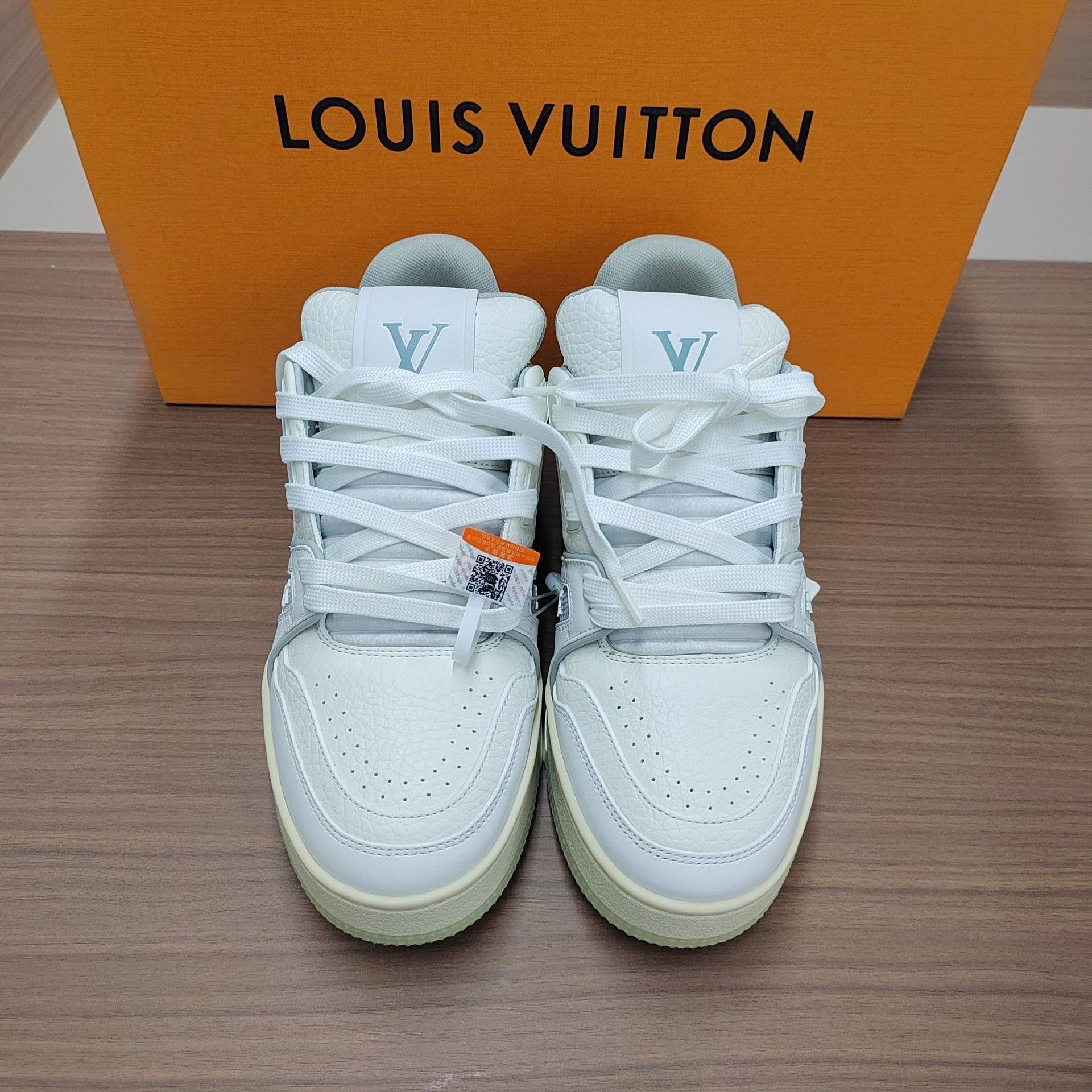 Louis Vuitton Louis Vuitton Lowtop Sneakers 35 Women Size US 5 / IT 35 - 8 Thumbnail