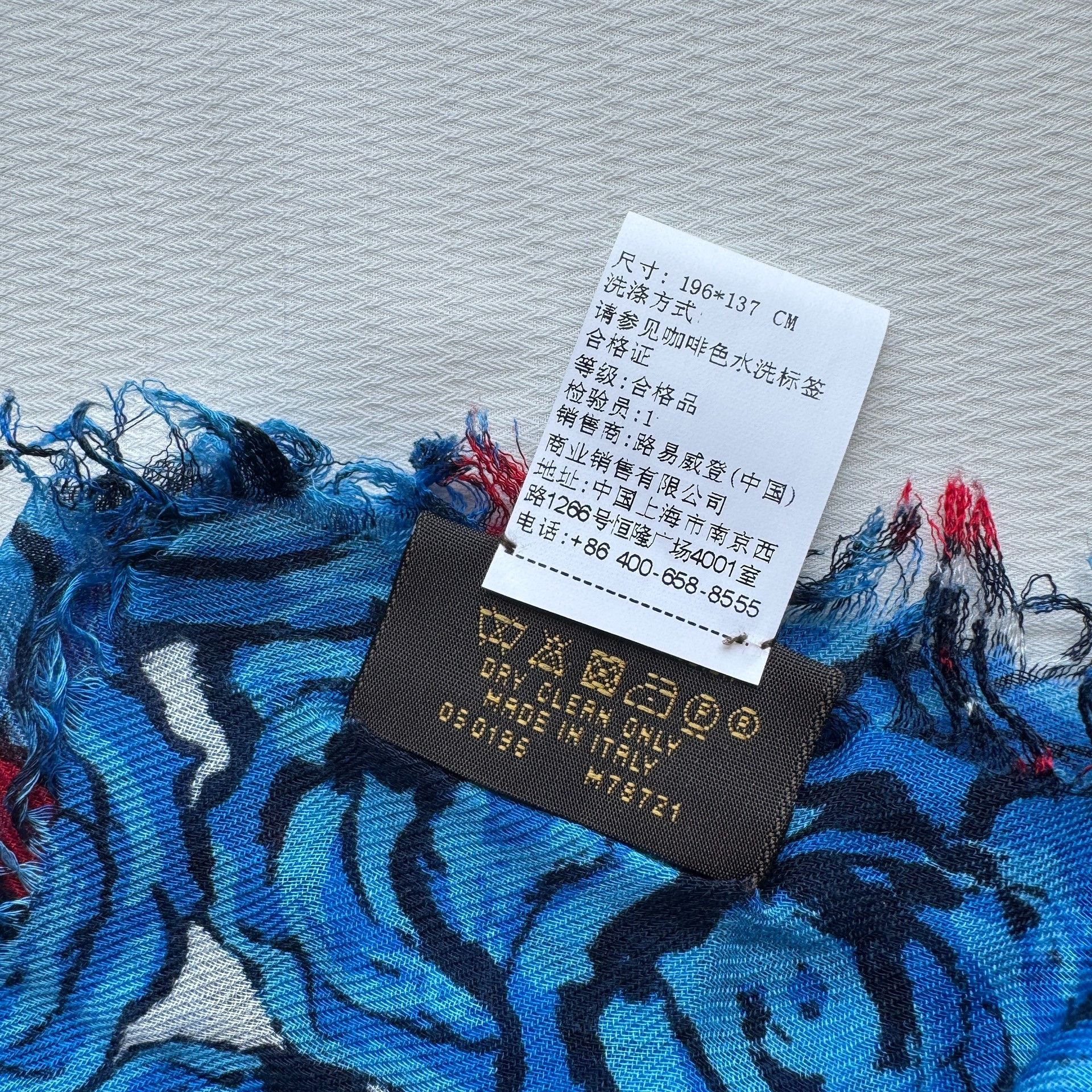 Louis Vuitton Louis Vuitton Blue Scarf 35 Men Size ONE SIZE - 2 Thumbnail