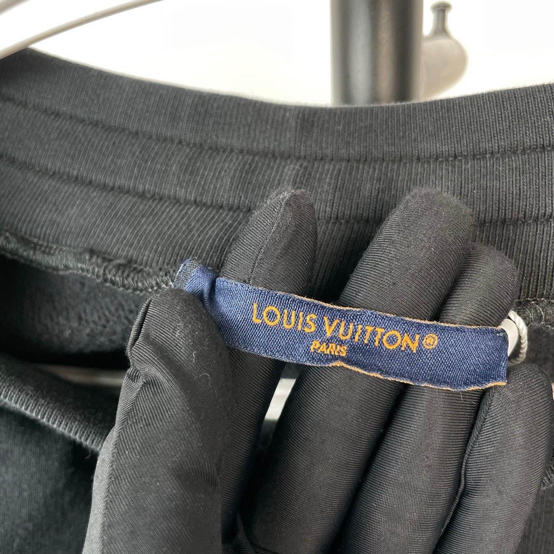 Louis Vuitton Louis Vuitton Black Sweatpants S Men Size US 30 / EU 46 - 6 Thumbnail