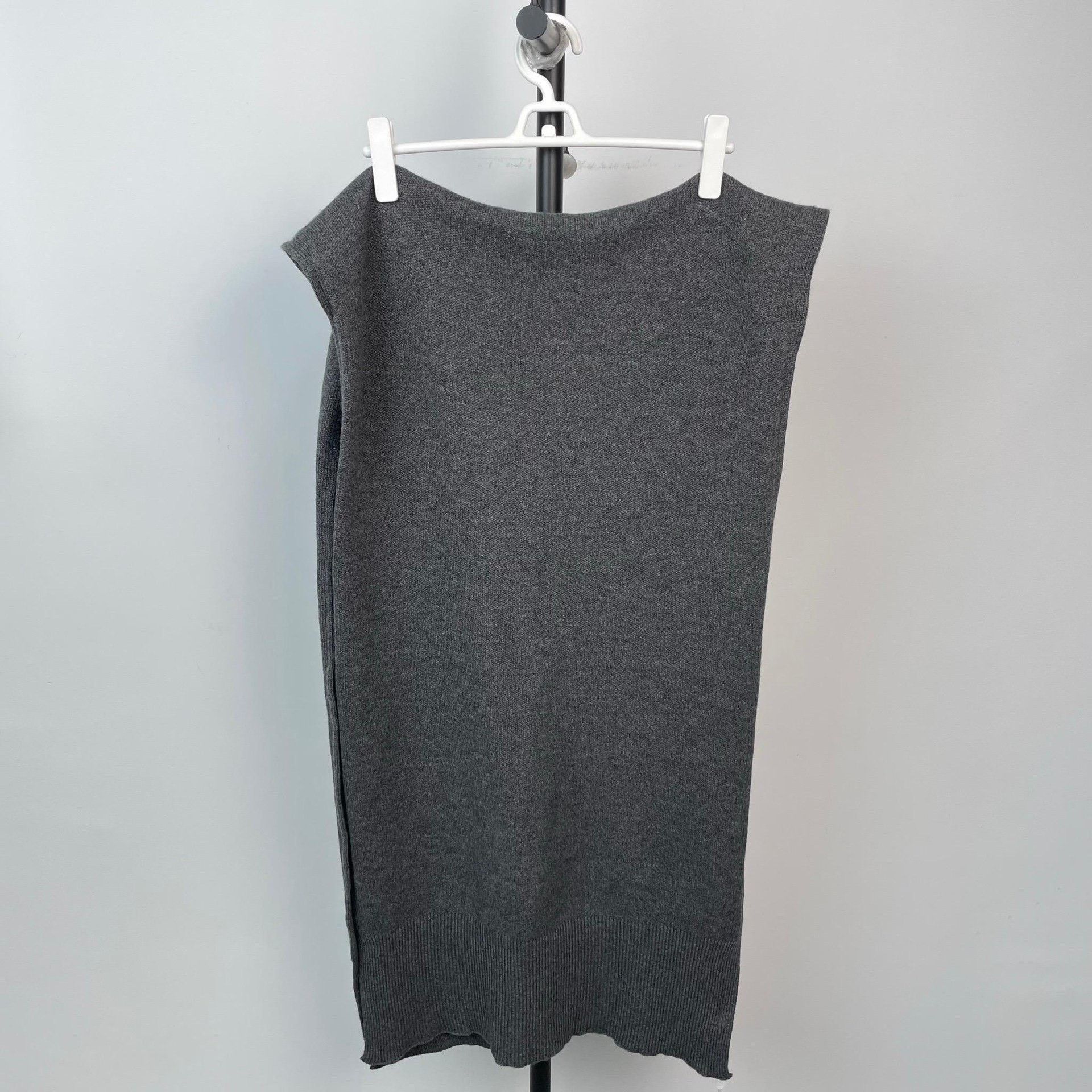 Chanel Chanel Gray Scarf L Men Size ONE SIZE - 5 Thumbnail
