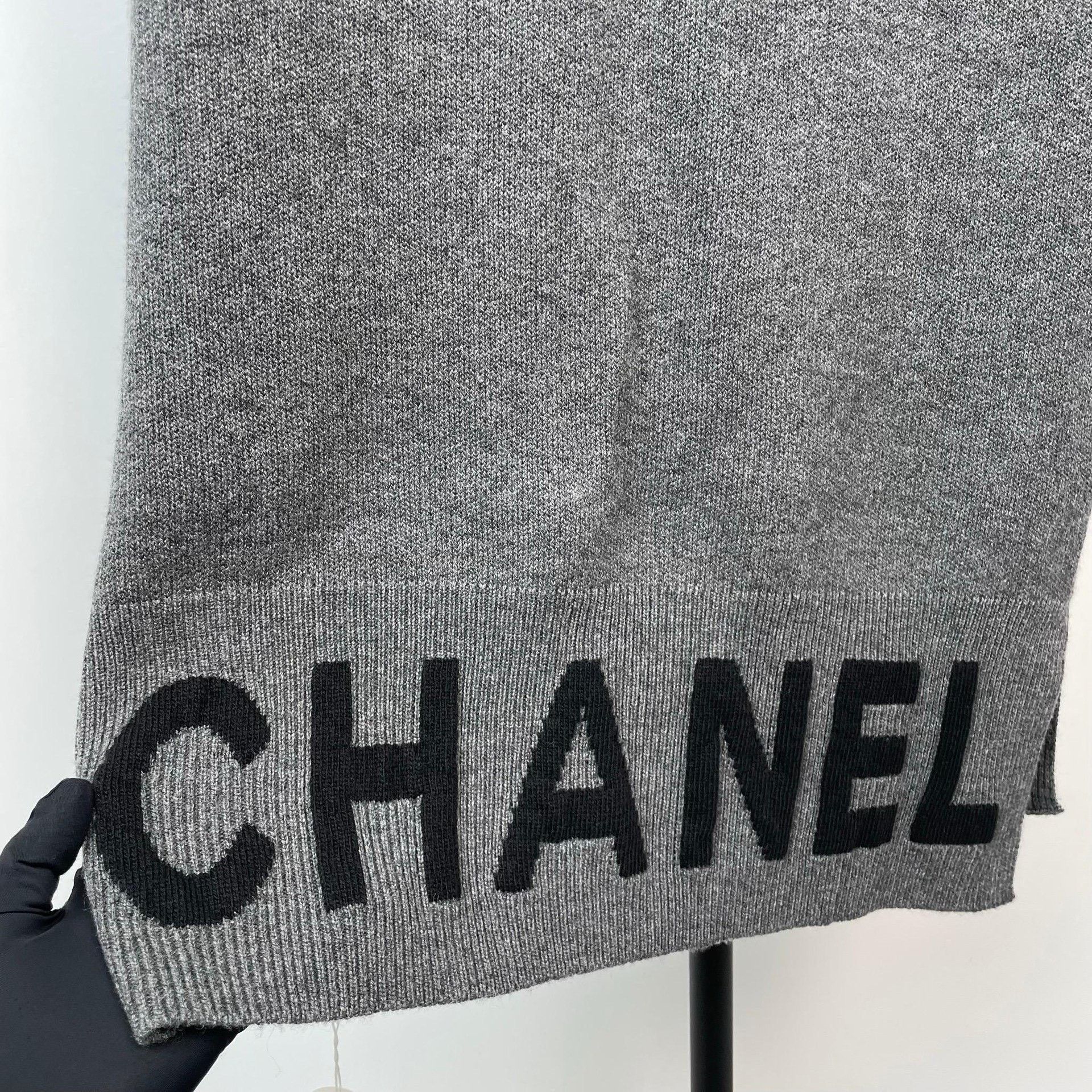 Chanel Chanel Gray Scarf L Men Size ONE SIZE - 2 Thumbnail