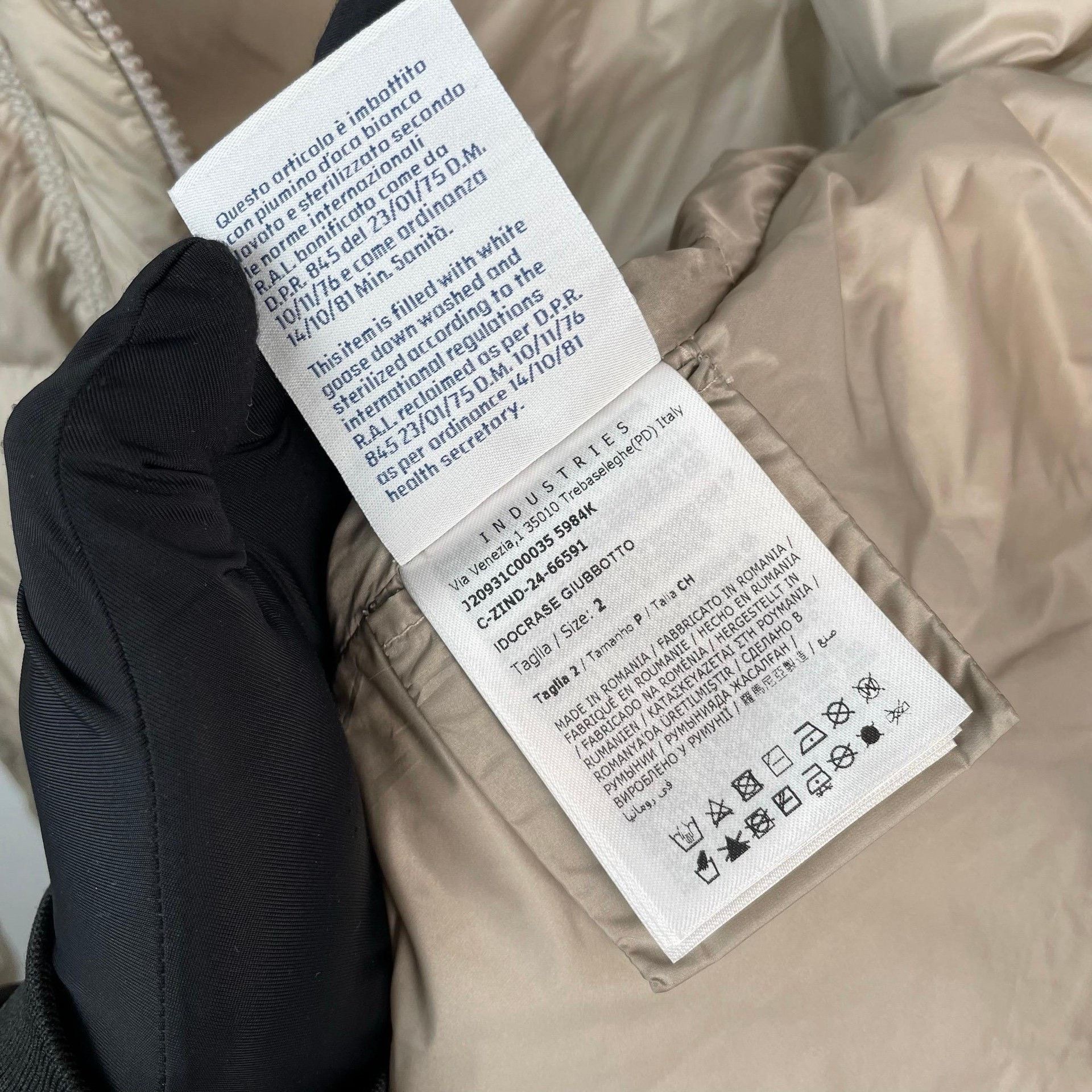 Moncler Moncler Down Long Beige Down Jacket S Women Size S / US 4 / IT 40 - 8 Thumbnail