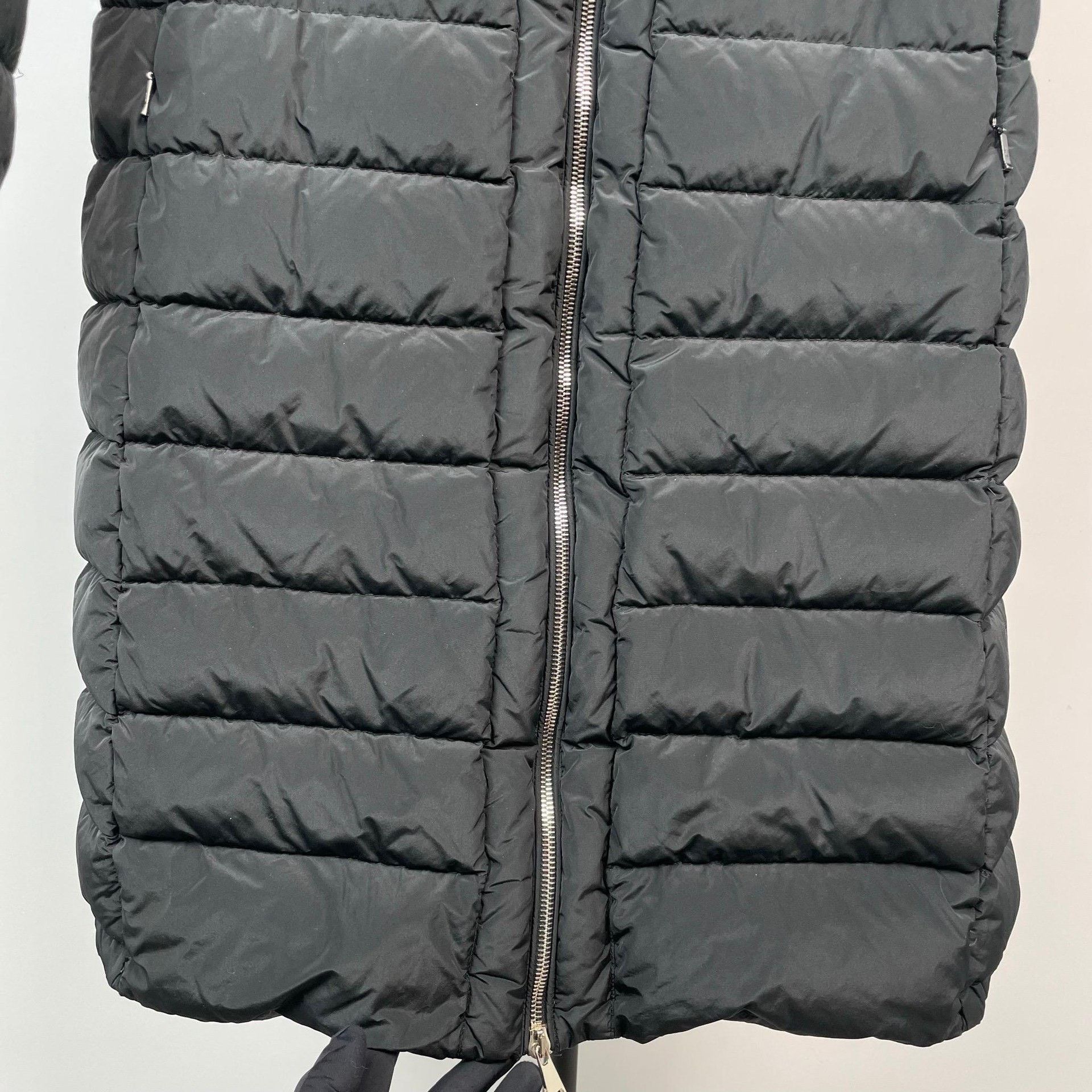 Moncler Moncler Down Long Black Down Jacket S Women Size S / US 4 / IT 40 - 4 Thumbnail