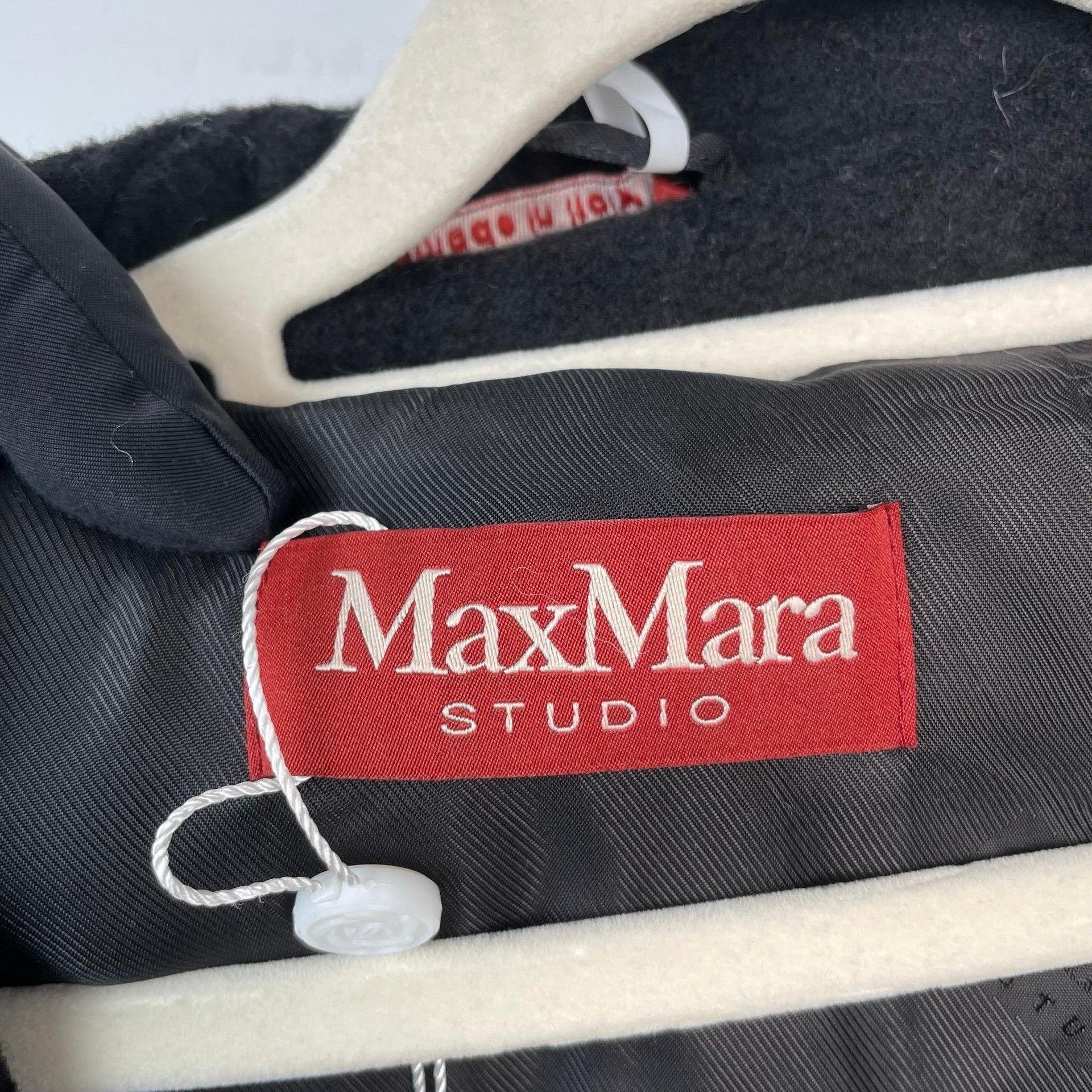 Max Mara Max Mara Black Coat 34 Women Size XS / US 0-2 / IT 36-38 - 4 Thumbnail