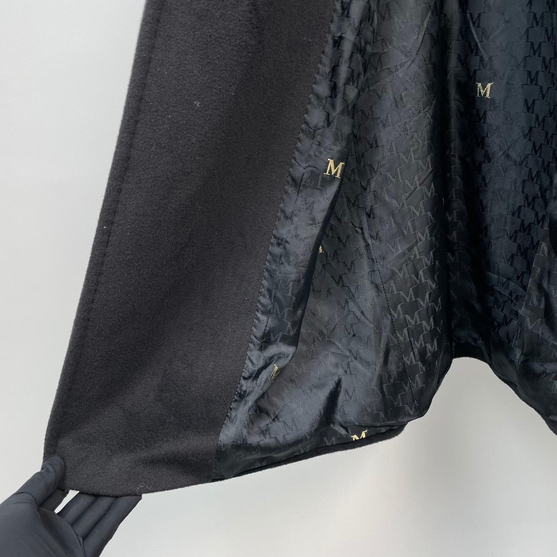 Max Mara Max Mara Black Coat 34 Women Size XS / US 0-2 / IT 36-38 - 4 Thumbnail