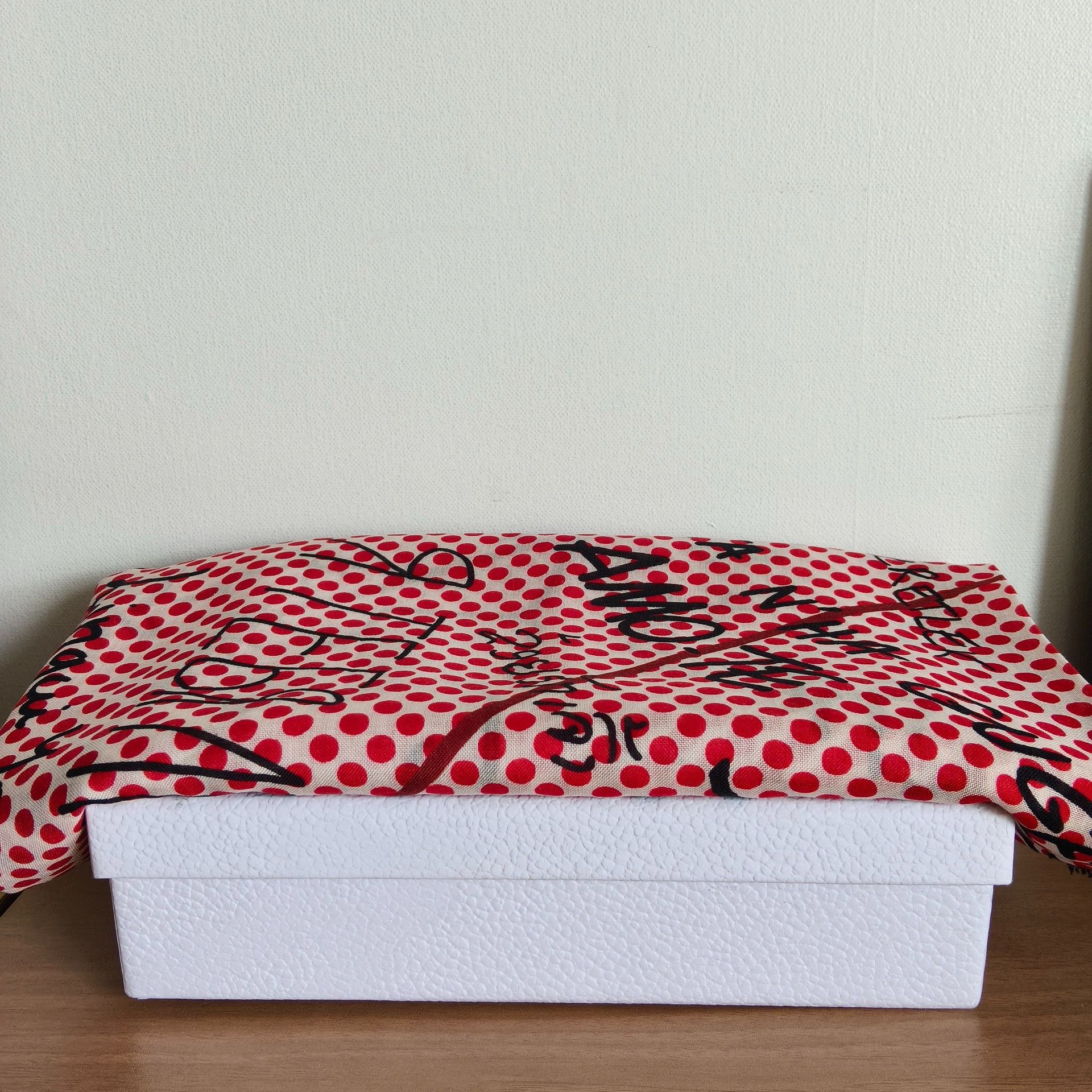 Dior Dior Limited Red Scarf XS Men Size ONE SIZE - 2 Thumbnail