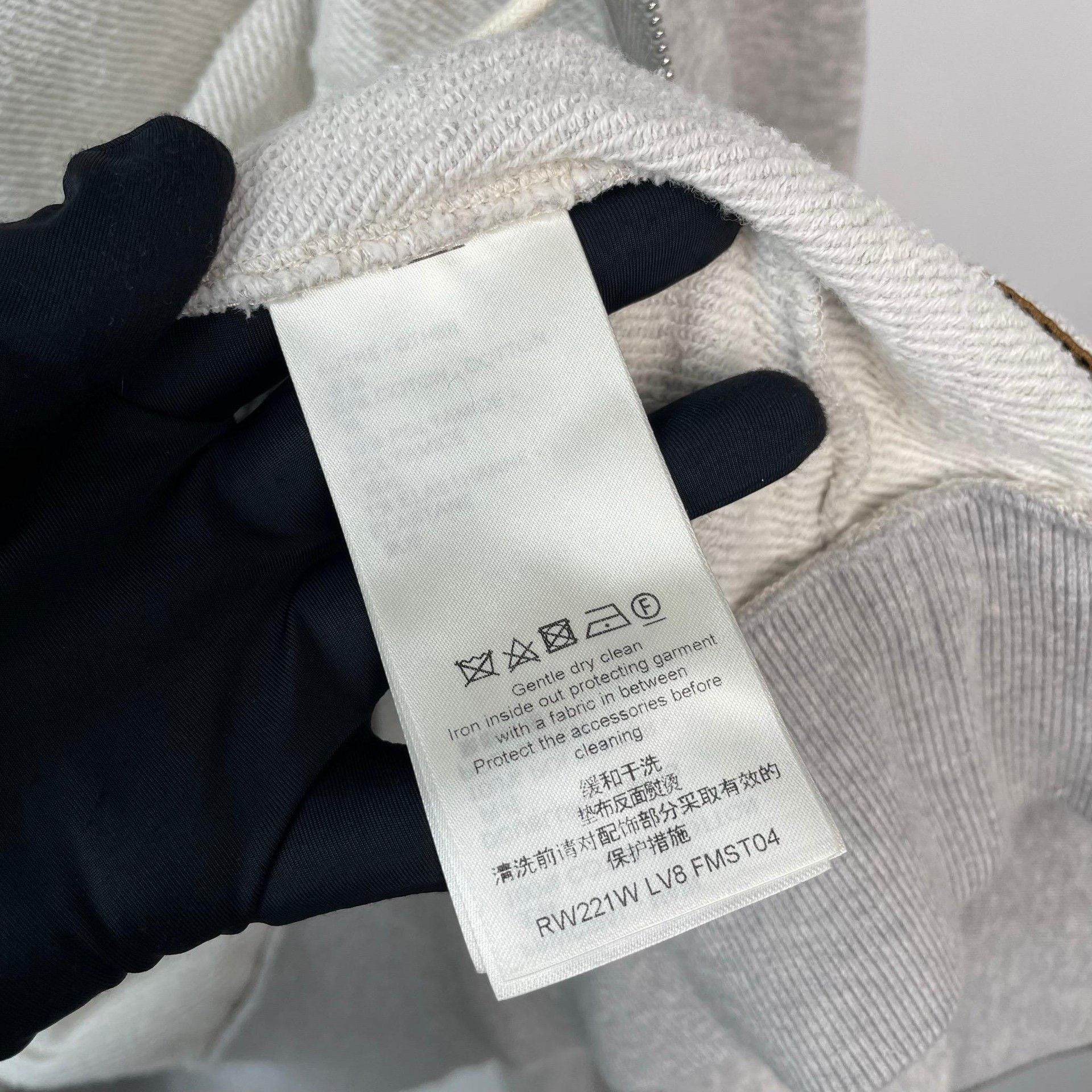 Louis Vuitton Louis Vuitton Cotton Gray Hoodie M Men Size US M / EU 48-50 / 2 - 8 Thumbnail