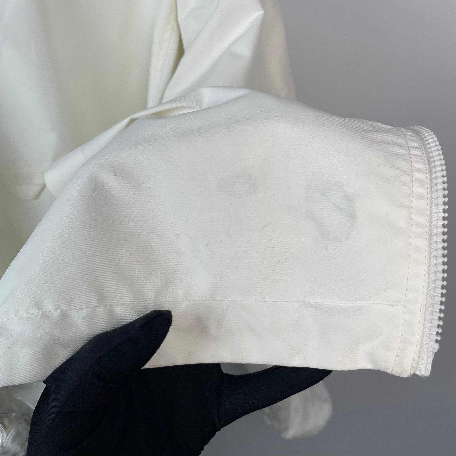 Louis Vuitton Louis Vuitton White Light Jacket M Men Size US M / EU 48-50 / 2 - 6 Thumbnail