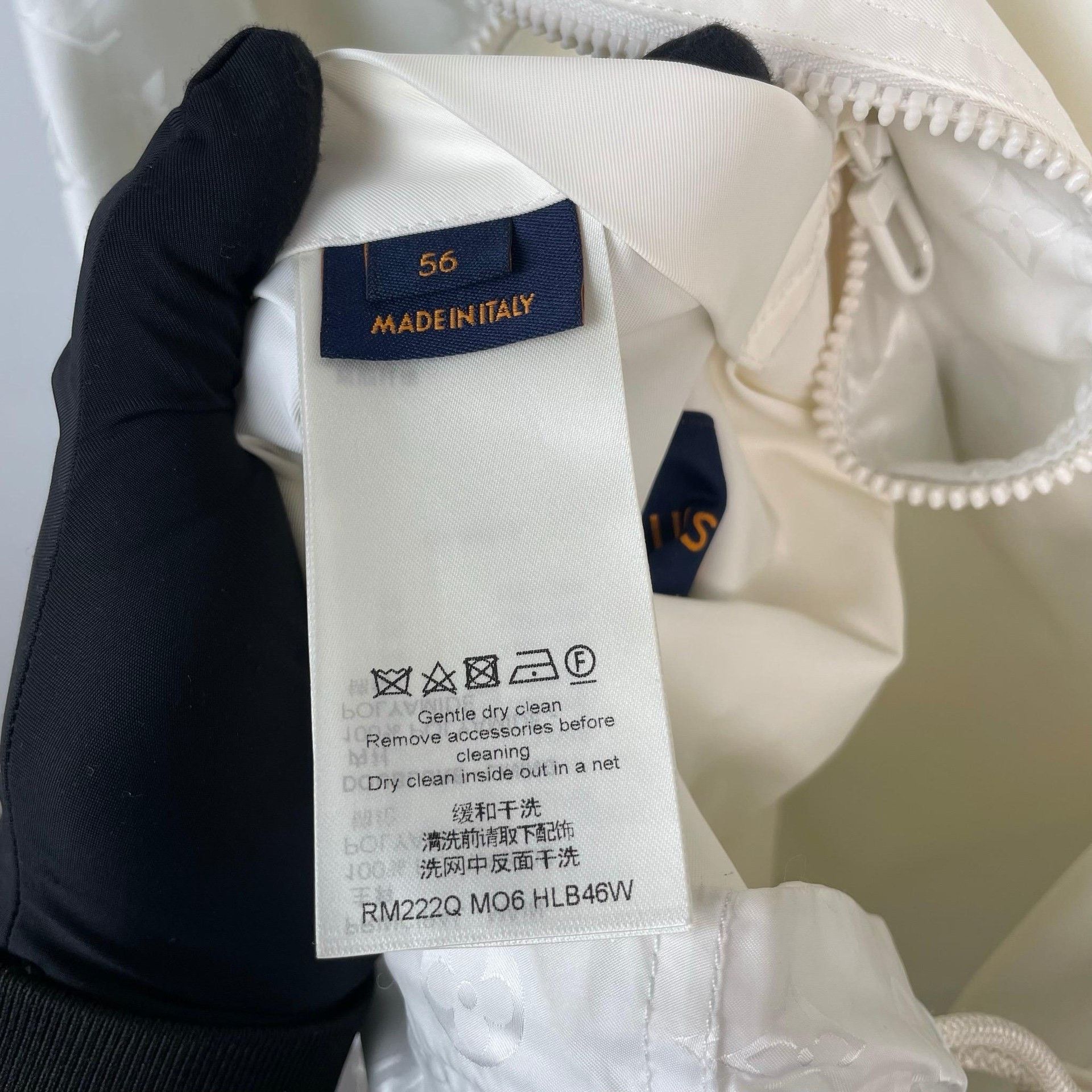 Louis Vuitton Louis Vuitton White Light Jacket M Men Size US M / EU 48-50 / 2 - 9 Thumbnail