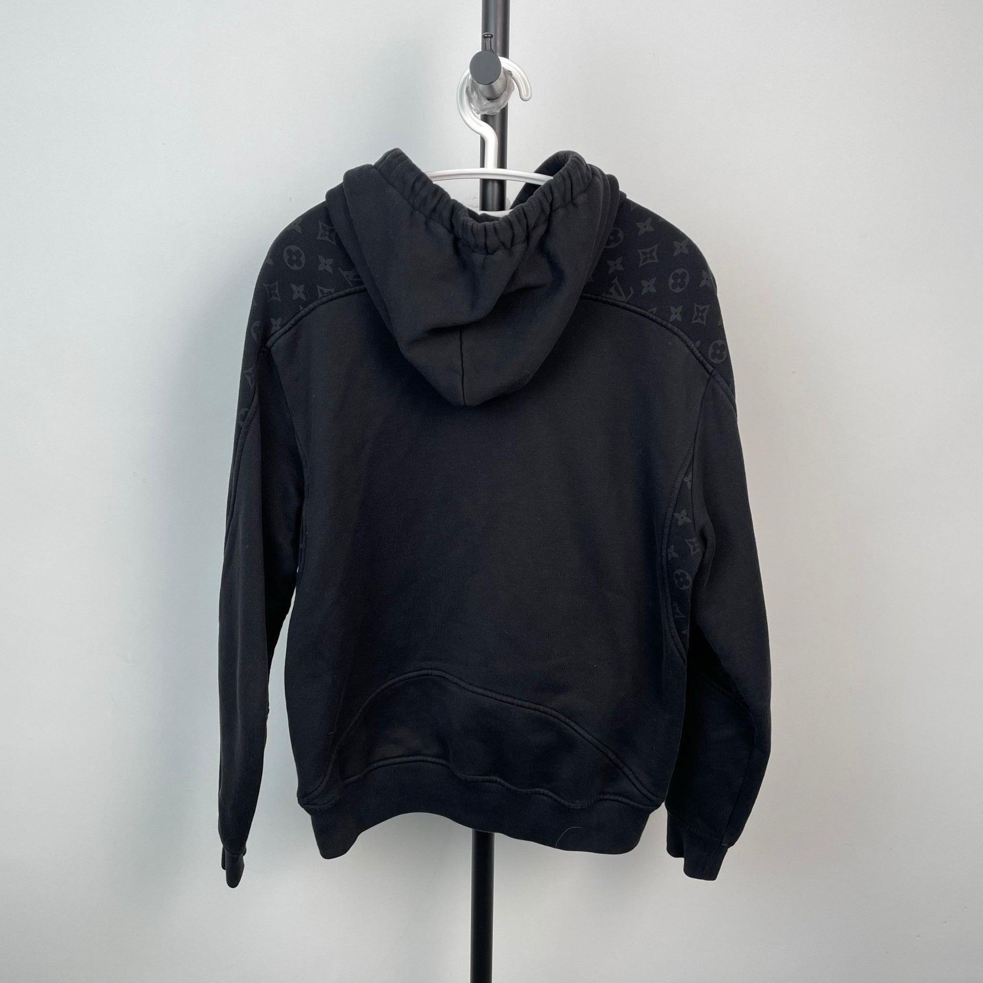 Louis Vuitton Louis Vuitton Black Hoodie S Men Size US S / EU 44-46 / 1 - 2 Thumbnail