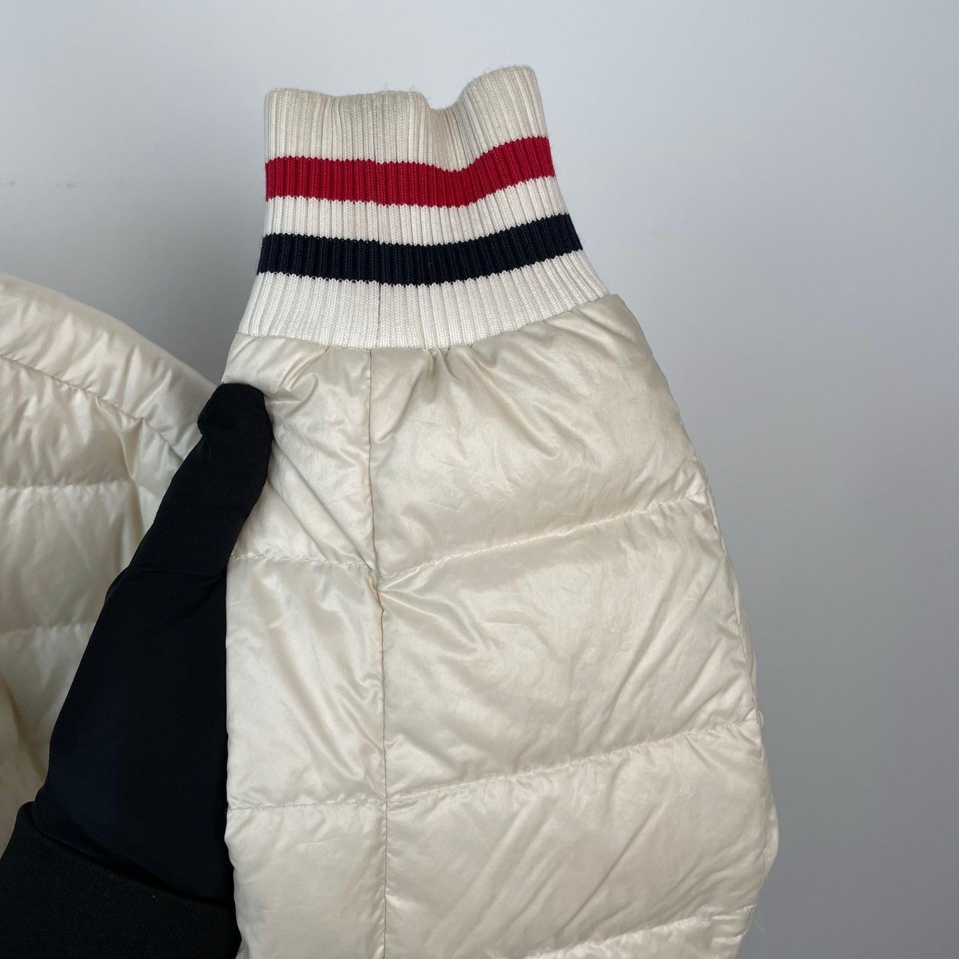 Moncler Moncler Down Striped White Heavy Coat S Men Size US S / EU 44-46 / 1 - 6 Thumbnail