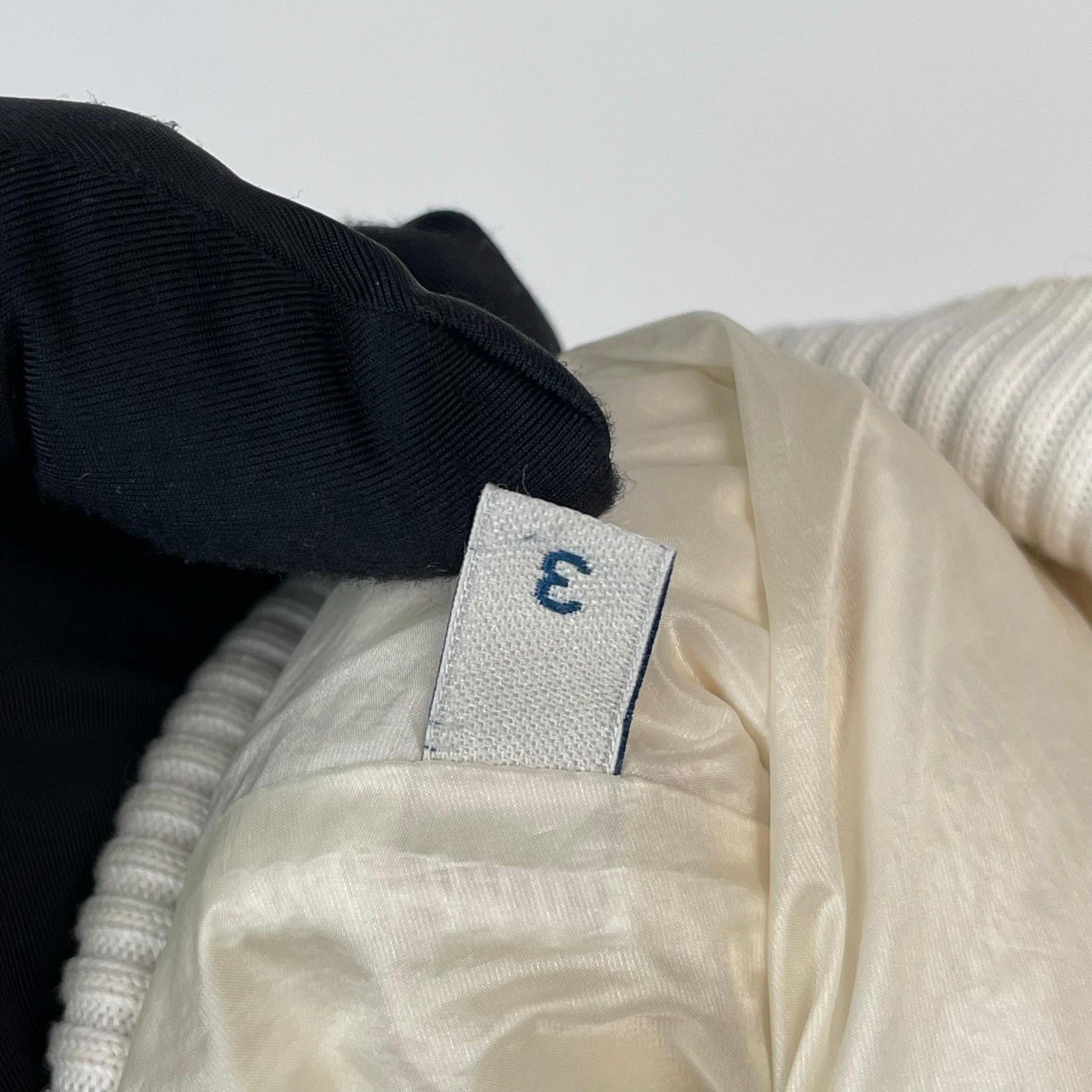 Moncler Moncler Down Striped White Heavy Coat S Men Size US S / EU 44-46 / 1 - 8 Thumbnail