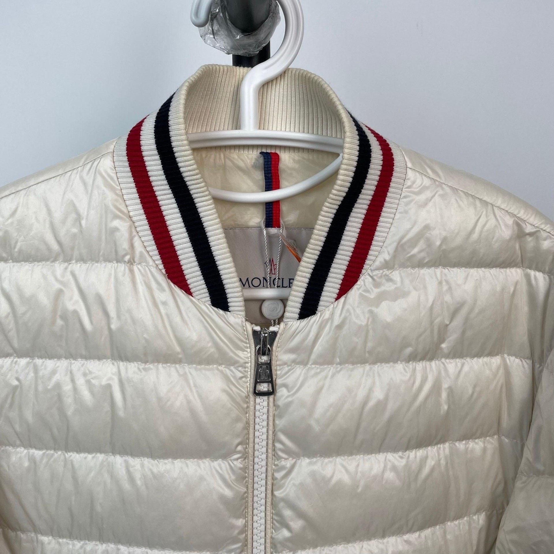 Moncler Moncler Down Striped White Heavy Coat S Men Size US S / EU 44-46 / 1 - 3 Thumbnail