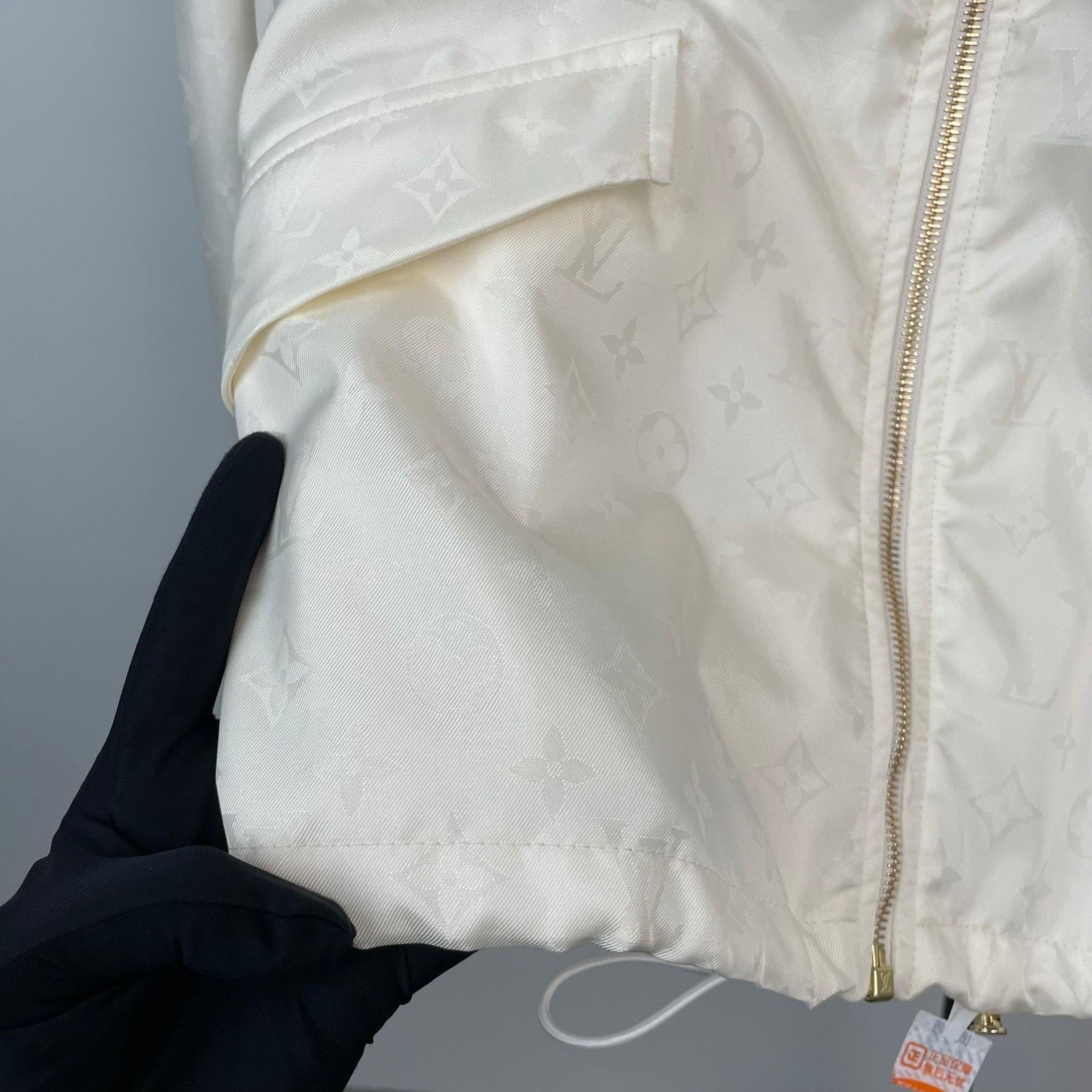Louis Vuitton Louis Vuitton White Light Jacket 32 Men Size US XS / EU 42 / 0 - 6 Thumbnail