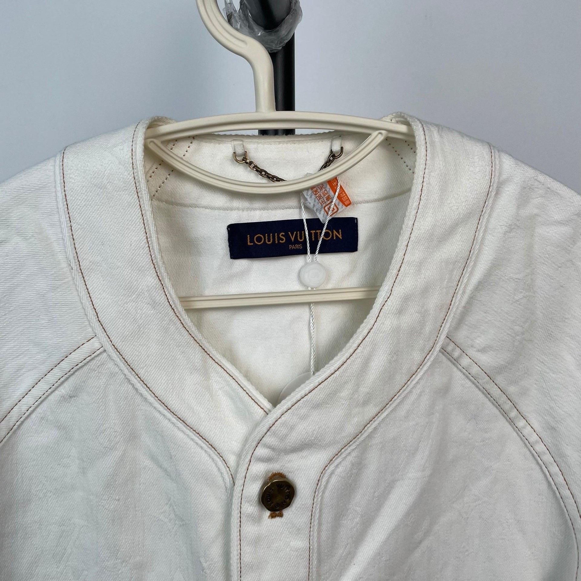 Louis Vuitton Louis Vuitton White Light Jacket M Men Size US M / EU 48-50 / 2 - 5 Thumbnail