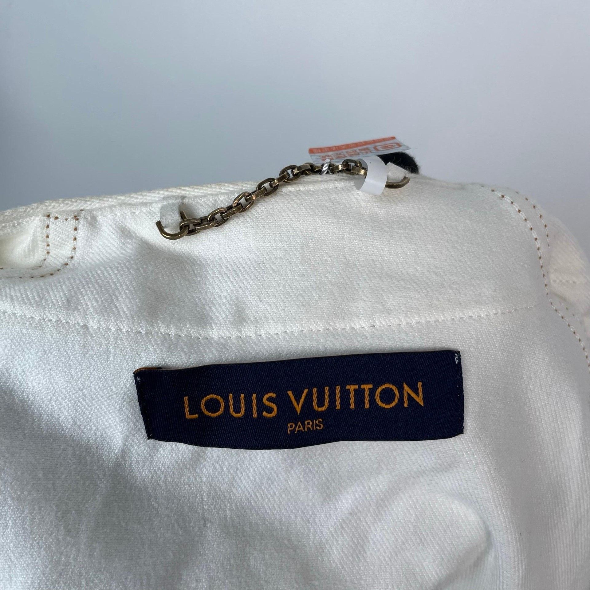Louis Vuitton Louis Vuitton White Light Jacket M Men Size US M / EU 48-50 / 2 - 9 Thumbnail