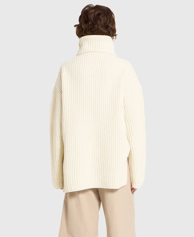 Wool jumper