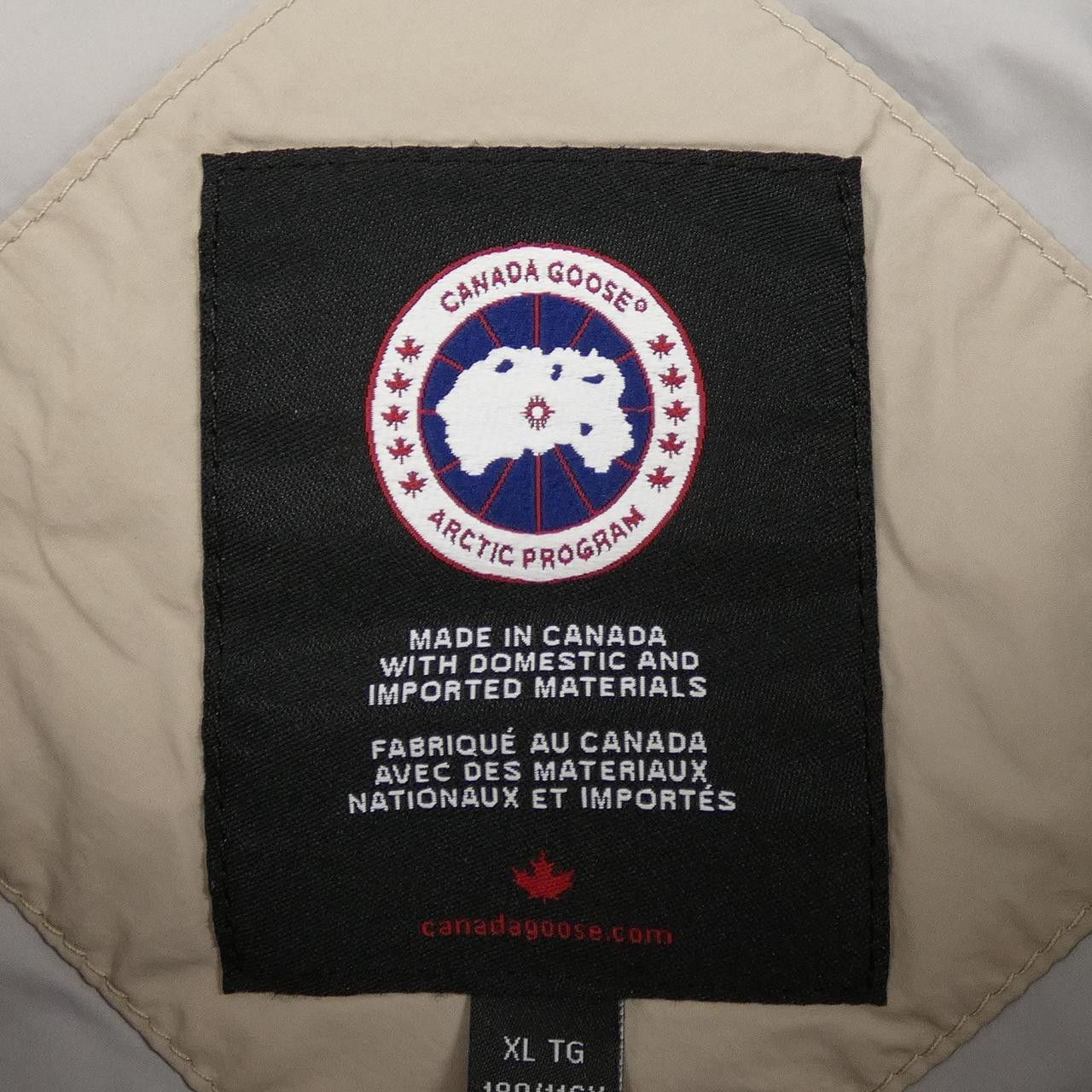 Canada Goose Canada Goose Canada Goose Everett Down Vest Textile Outerwear 2614MB DUTY FREE for USA Size ONE SIZE - 4 Thumbnail