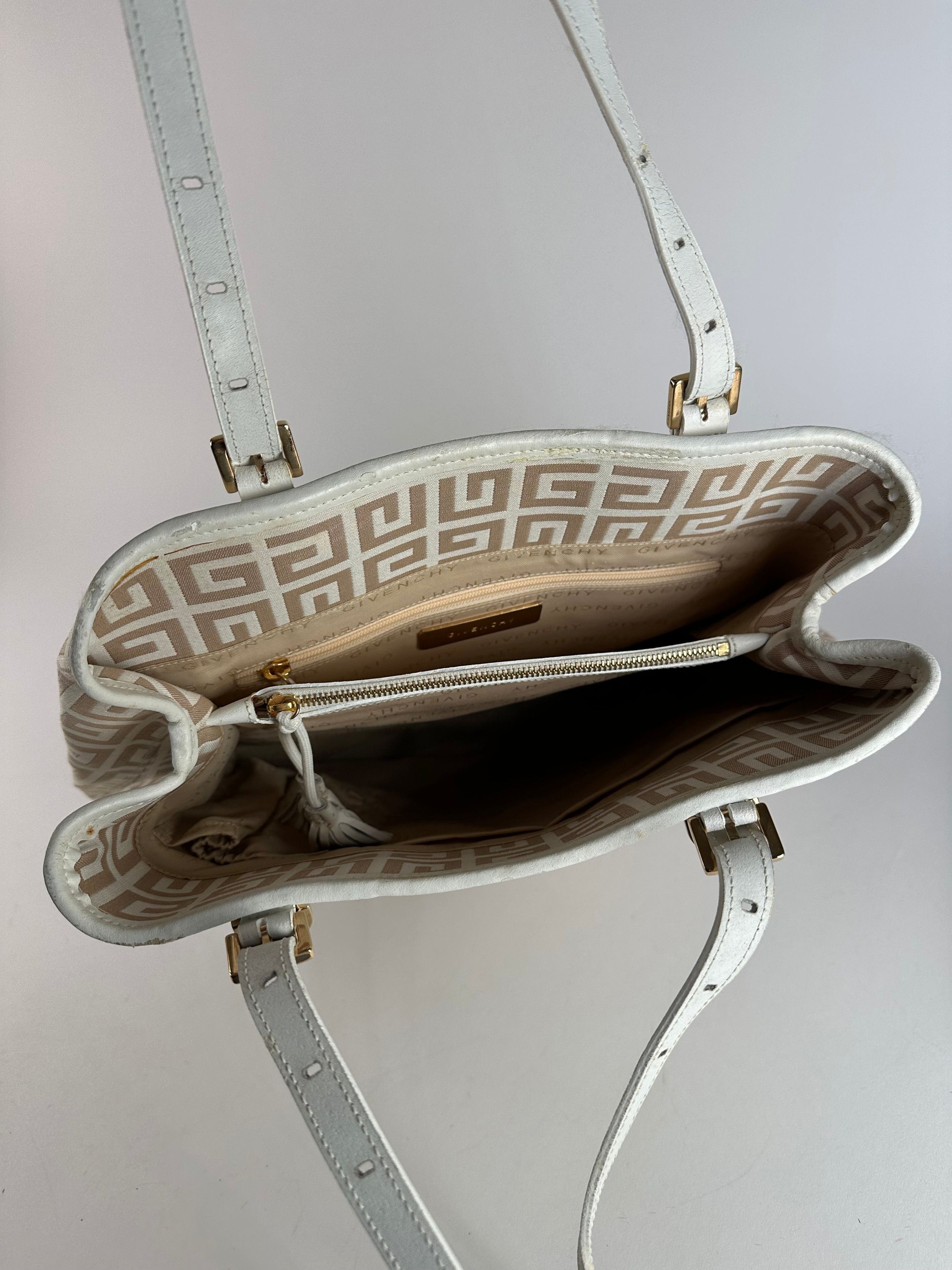 Givenchy Vintage Monogram Leather Canvas Bag White Gold Size ONE SIZE - 3 Thumbnail