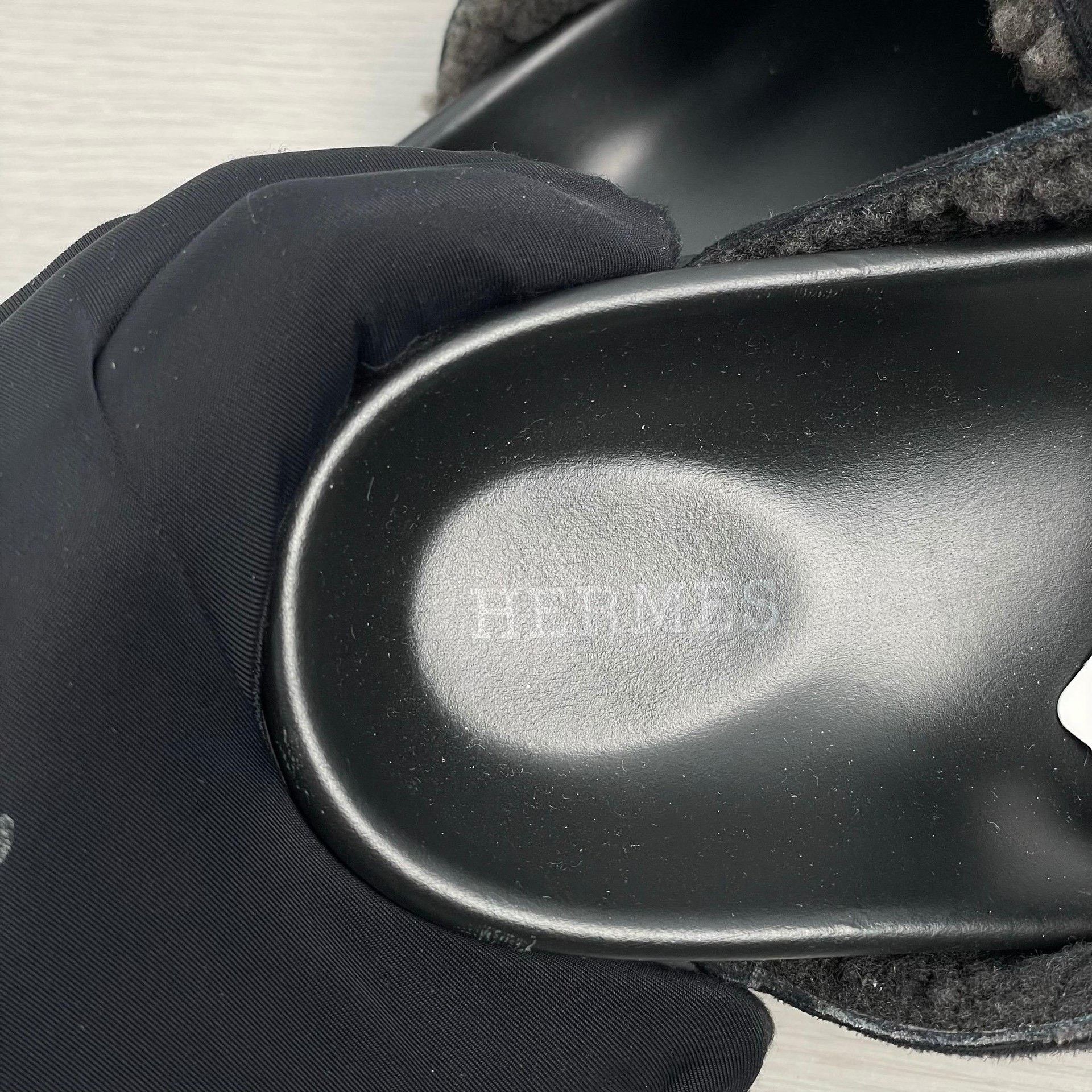 Hermes Hermes Black Lowtop Sneakers 36 Women Size US 6 / IT 36 - 5 Thumbnail