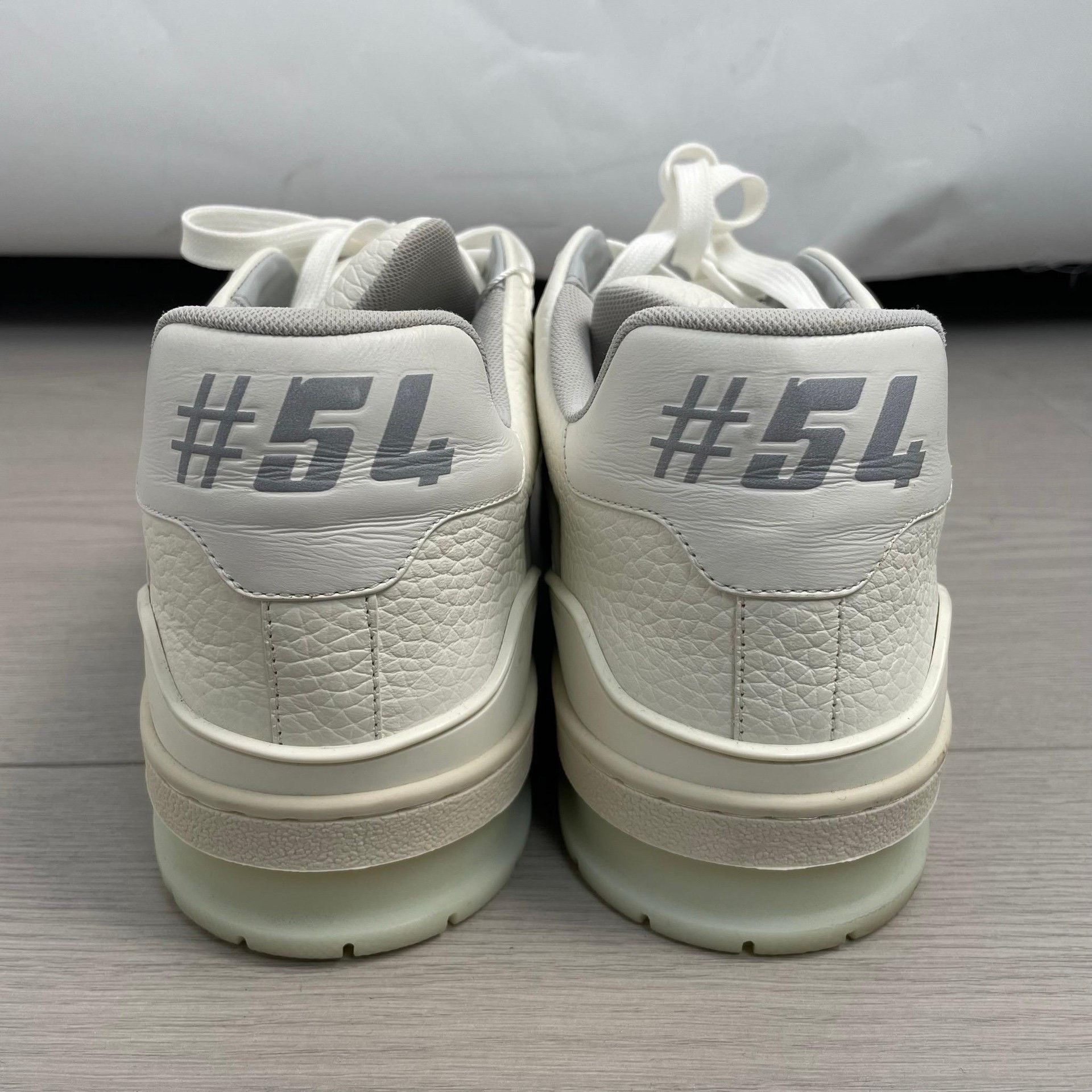 Louis Vuitton Louis Vuitton White Lowtop Sneakers 8 Men Size US 8 / EU 41 - 8 Thumbnail