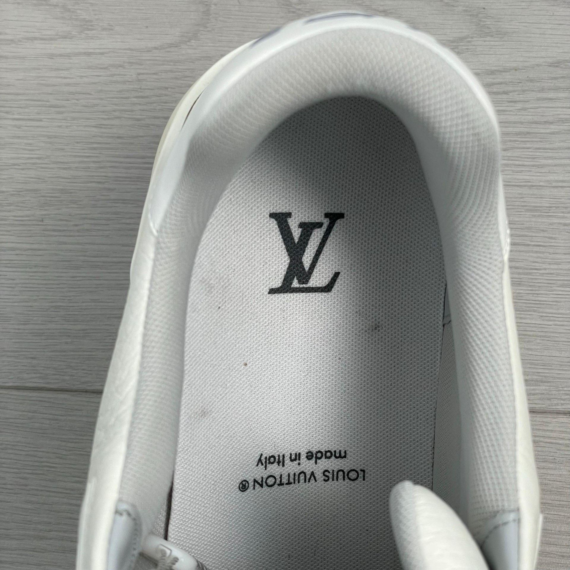 Louis Vuitton Louis Vuitton White Lowtop Sneakers 8 Men Size US 8 / EU 41 - 7 Thumbnail