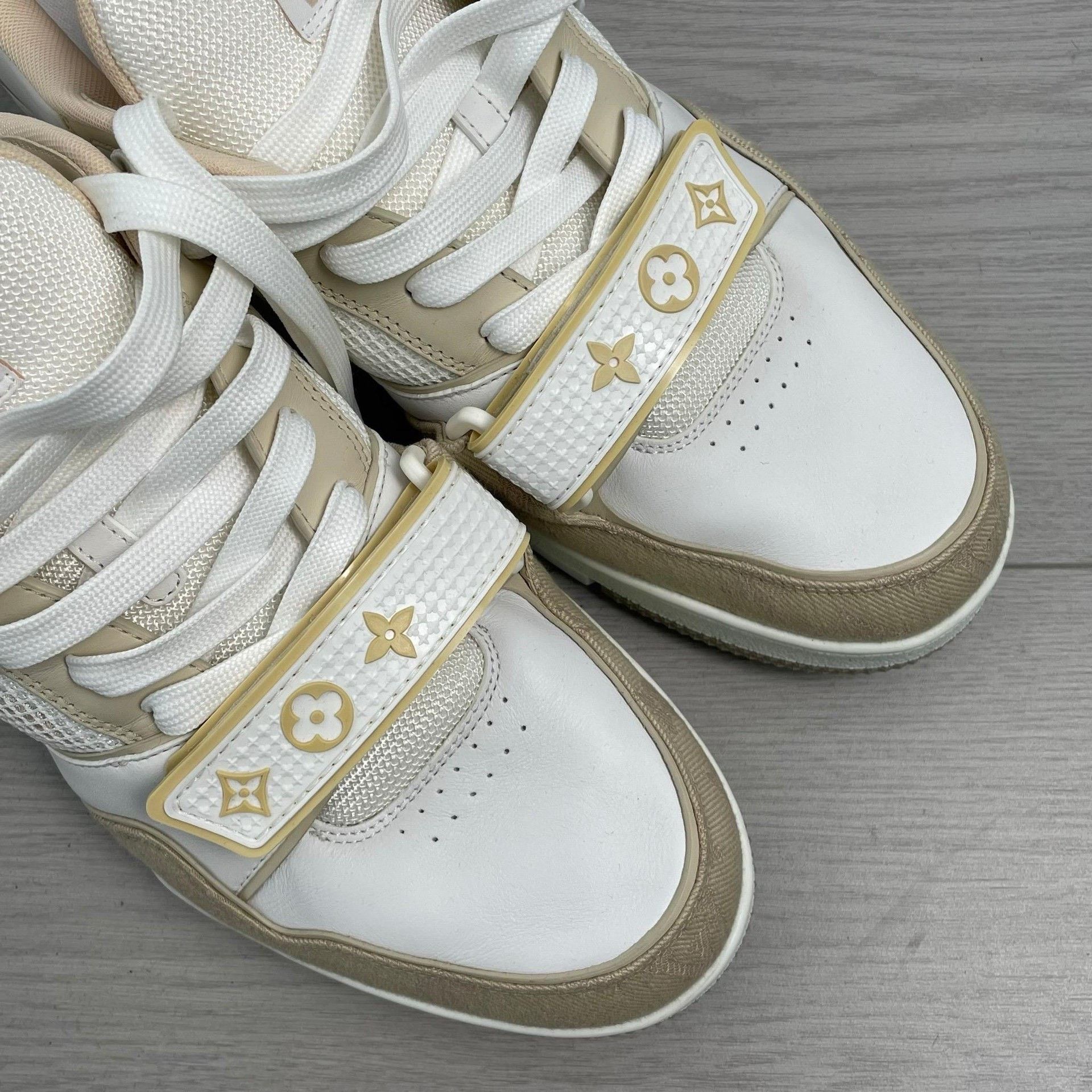 Louis Vuitton Louis Vuitton Lowtop Sneakers 8.5 Men Size US 8.5 / EU 41-42 - 7 Thumbnail