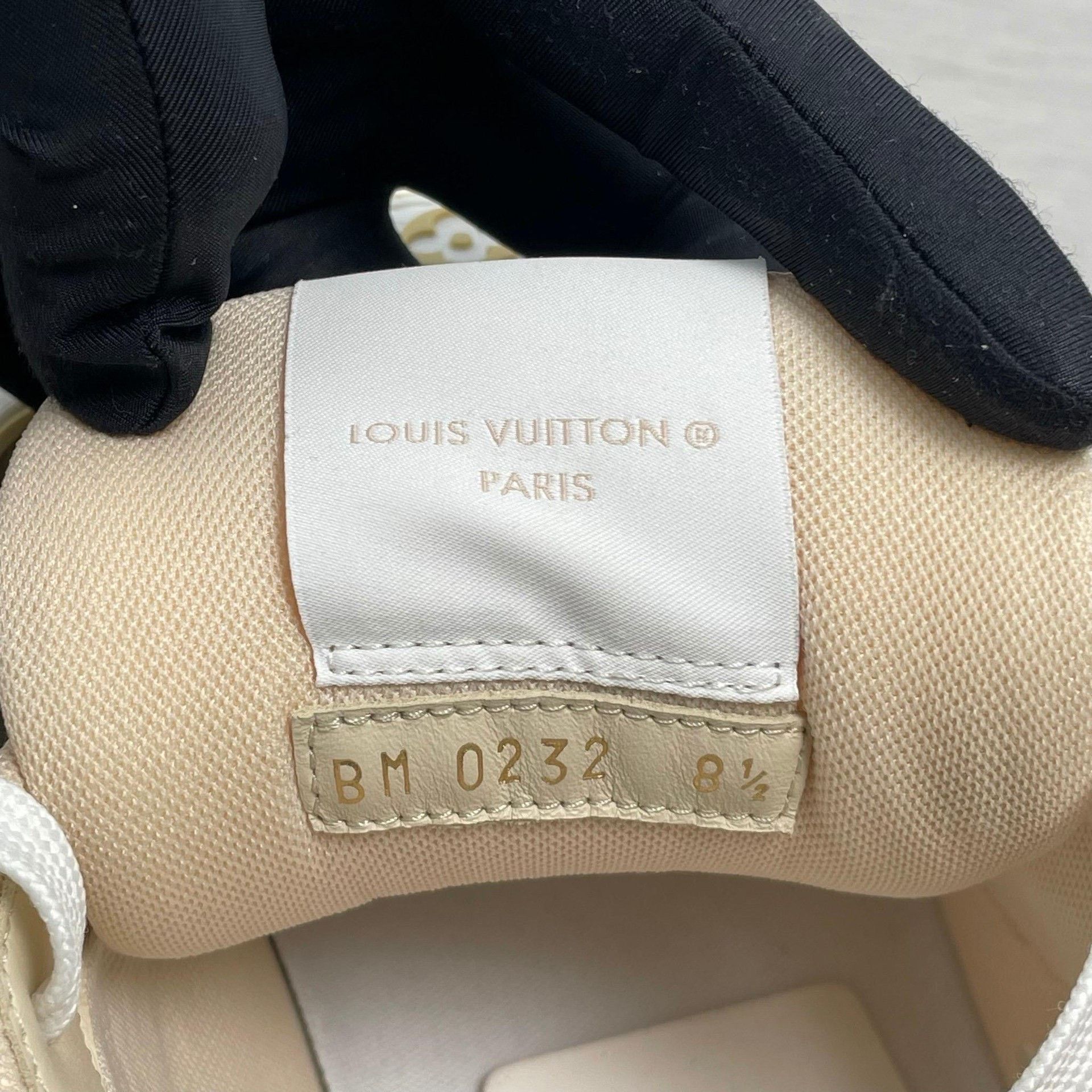 Louis Vuitton Louis Vuitton Lowtop Sneakers 8.5 Men Size US 8.5 / EU 41-42 - 5 Thumbnail