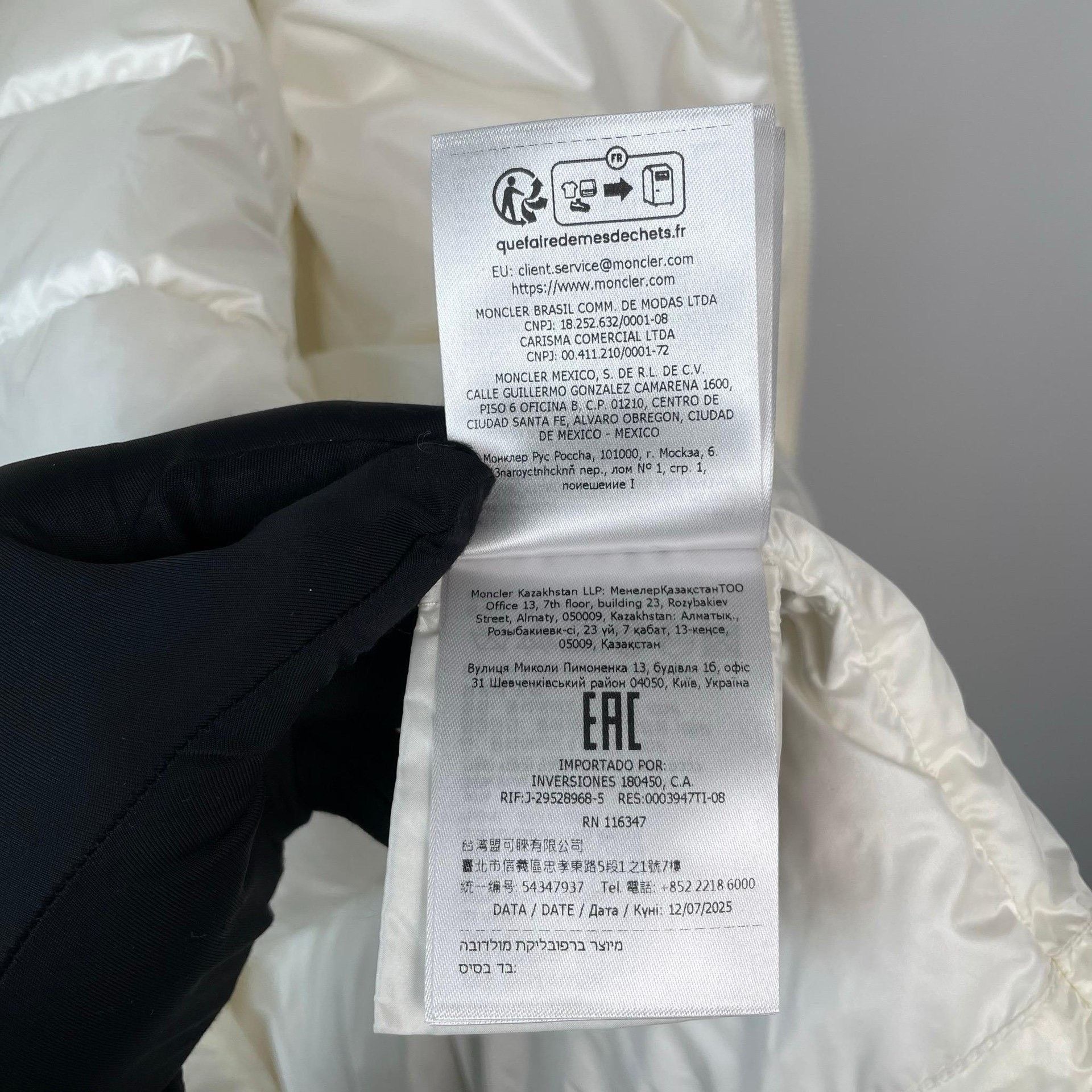 Moncler Moncler White Heavy Coat M Men Size US M / EU 48-50 / 2 - 9 Thumbnail
