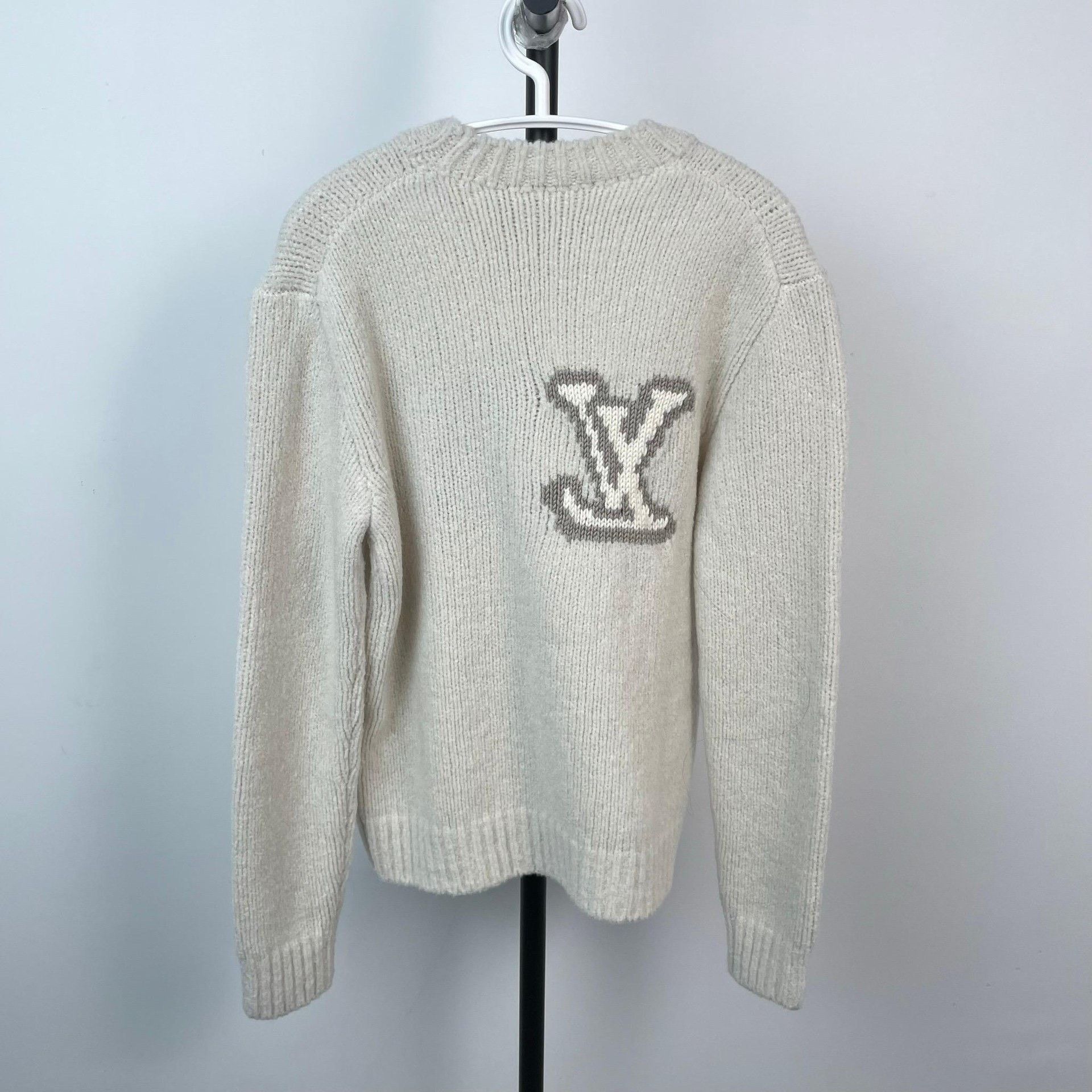 Louis Vuitton Louis Vuitton White Sweater XS Women Size XS / US 0-2 / IT 36-38 - 2 Thumbnail
