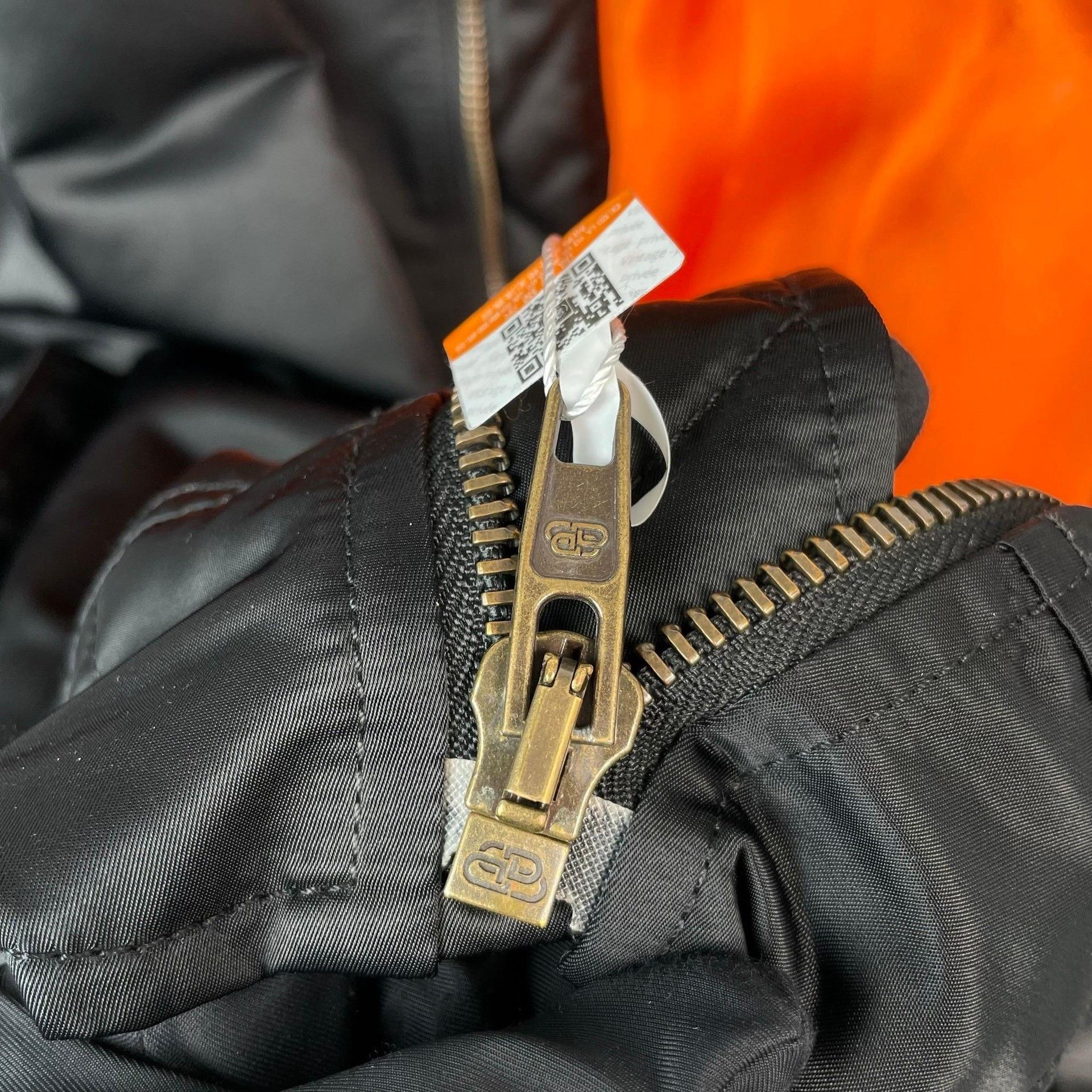 Balenciaga Balenciaga Orange Heavy Coat L Men Size US L / EU 52-54 / 3 - 4 Thumbnail