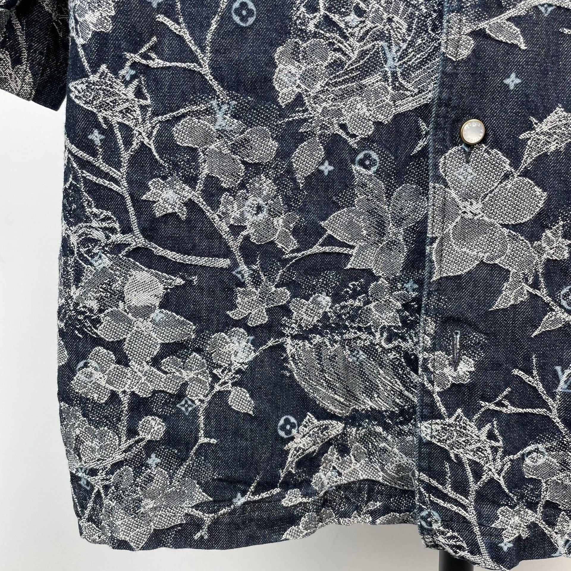 Louis Vuitton Louis Vuitton Blue T-Shirt M Men Size US M / EU 48-50 / 2 - 5 Thumbnail