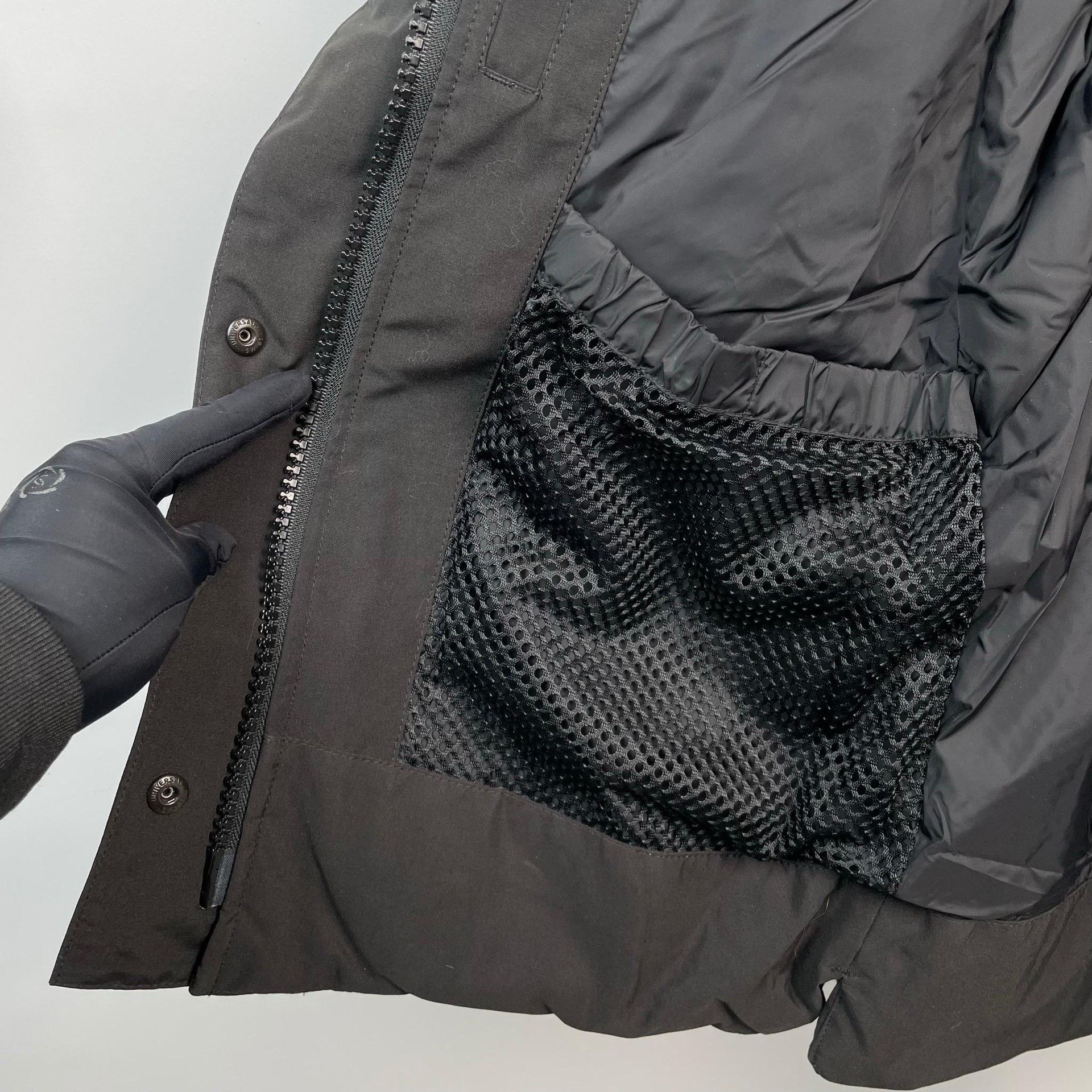 Canada Goose Canada Goose Black Down Jacket S Women Size S / US 4 / IT 40 - 3 Thumbnail