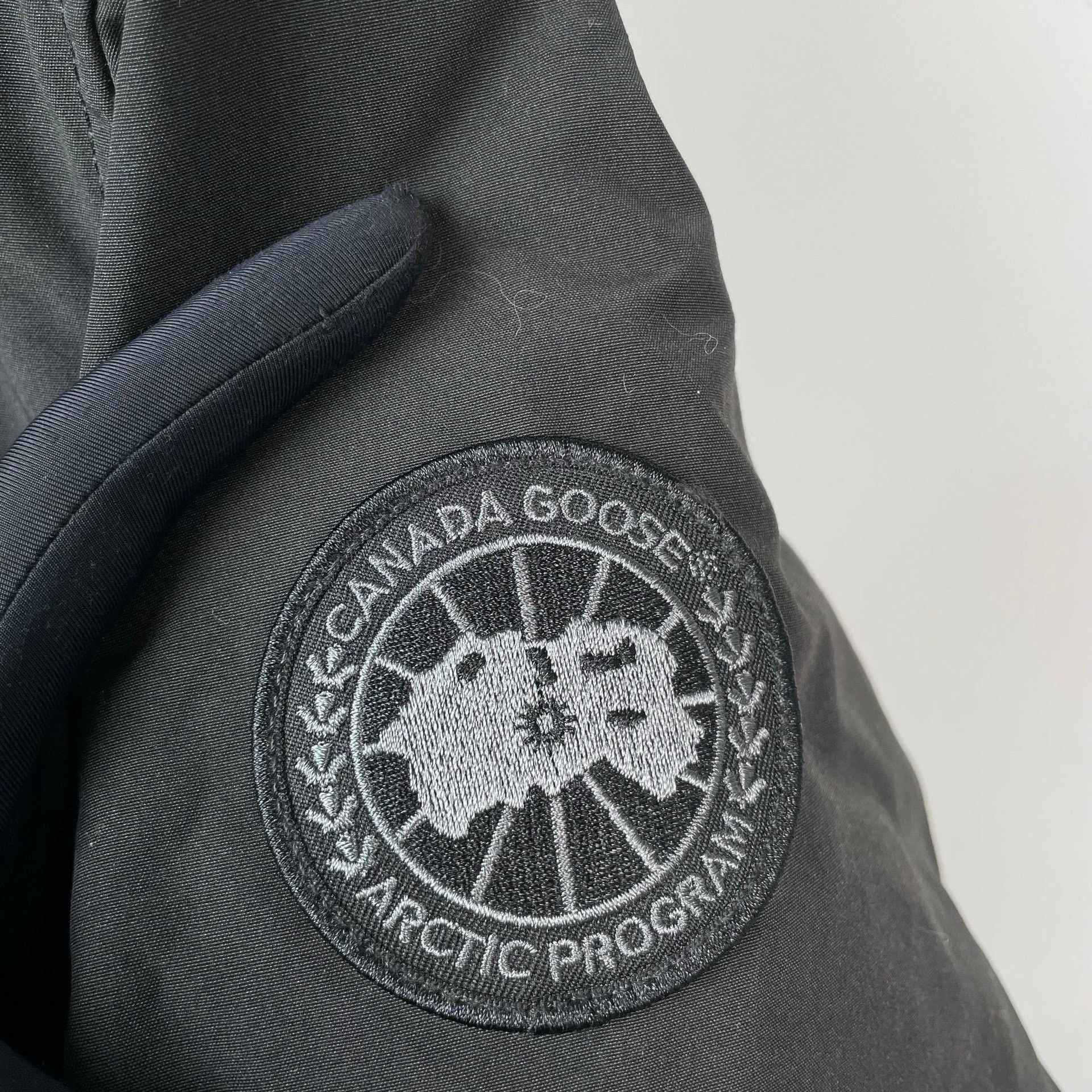 Canada Goose Canada Goose Black Down Jacket S Women Size S / US 4 / IT 40 - 5 Thumbnail