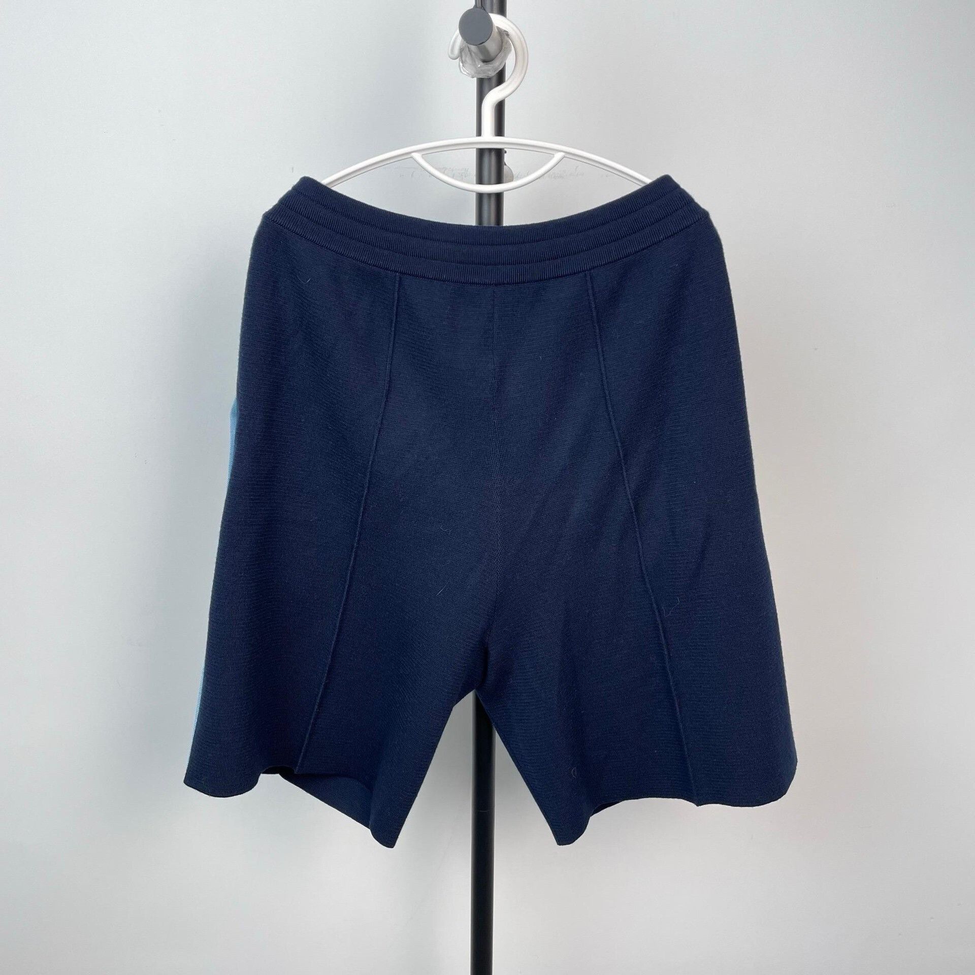 Louis Vuitton Louis Vuitton Blue Casual Pants XL Men Size US 36 / EU 52 - 2 Thumbnail