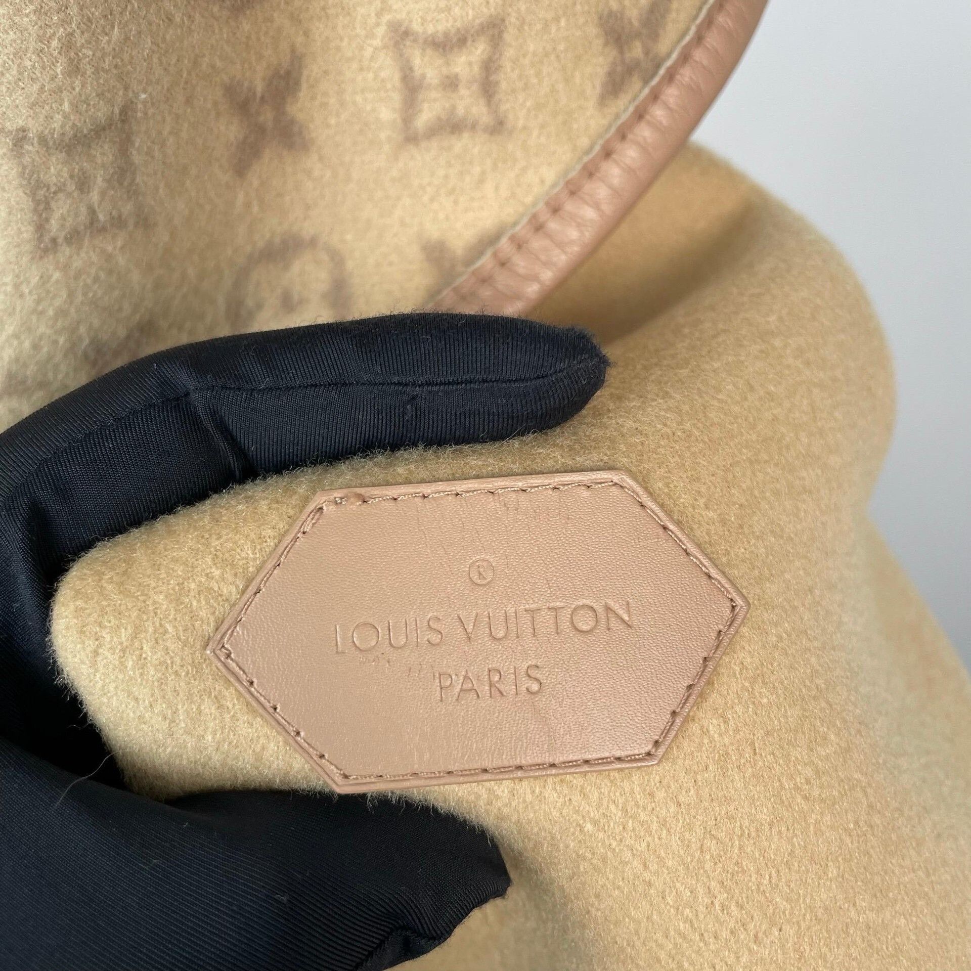 Louis Vuitton Louis Vuitton Heavy Coat 38 Men Size US S / EU 44-46 / 1 - 4 Thumbnail