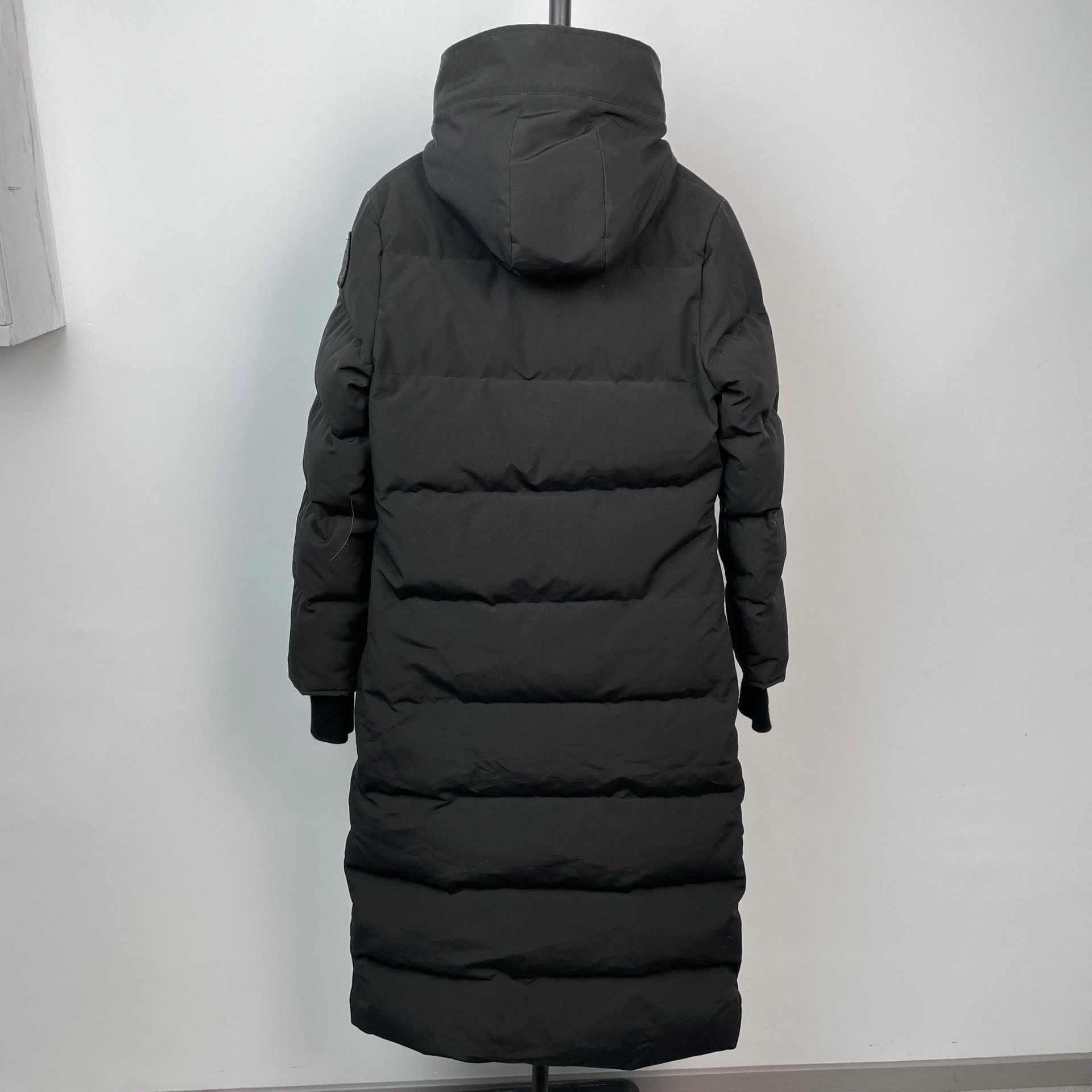 Canada Goose Canada Goose Black Down Jacket XS Women Size XS / US 0-2 / IT 36-38 - 2 Thumbnail