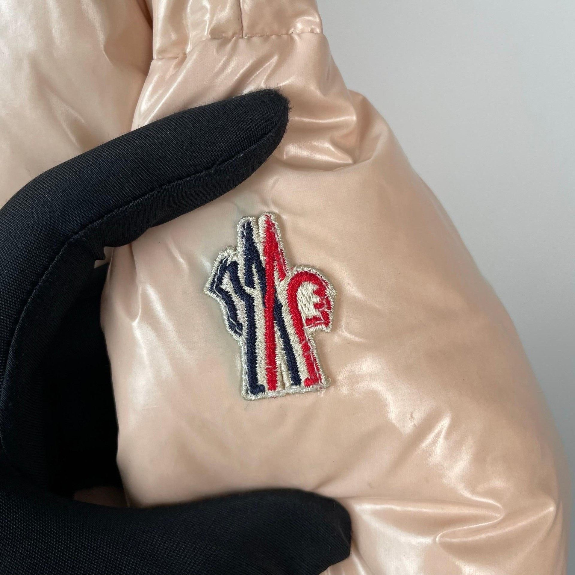 Moncler Moncler Pink Down Jacket 24 Women Size XS / US 0-2 / IT 36-38 - 3 Thumbnail