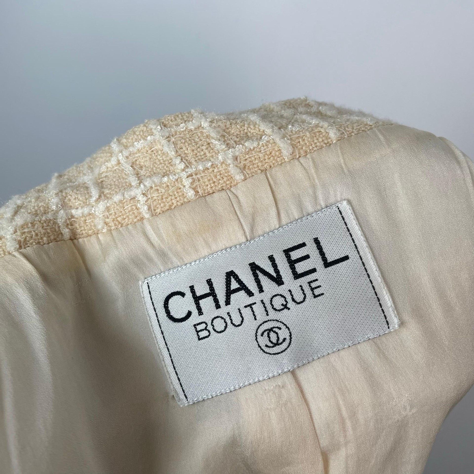 Chanel Chanel Plaid White Jacket XS Women Size XS / US 0-2 / IT 36-38 - 4 Thumbnail
