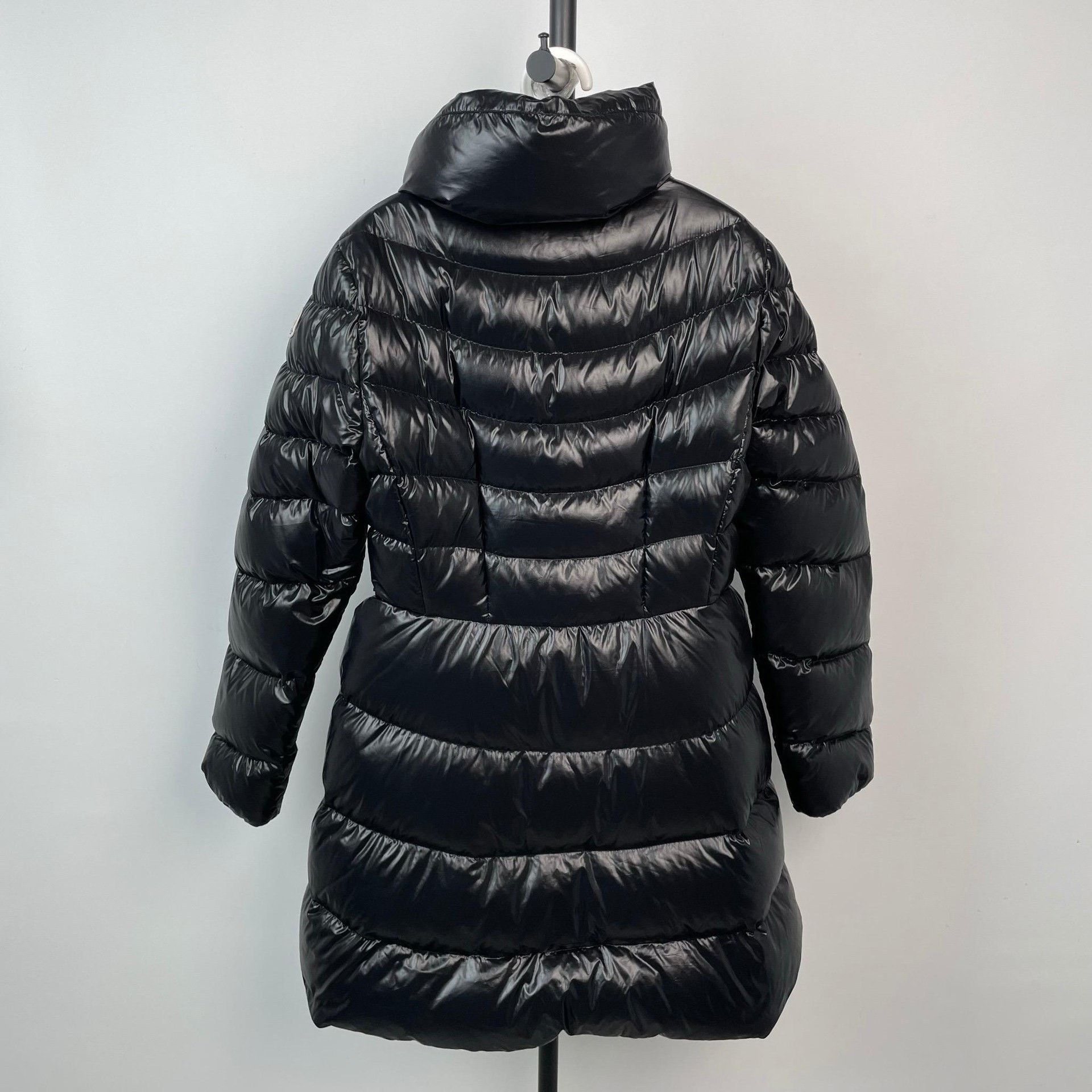 Moncler Moncler Down Long Black Down Jacket M Women Size M / US 6-8 / IT 42-44 - 2 Thumbnail