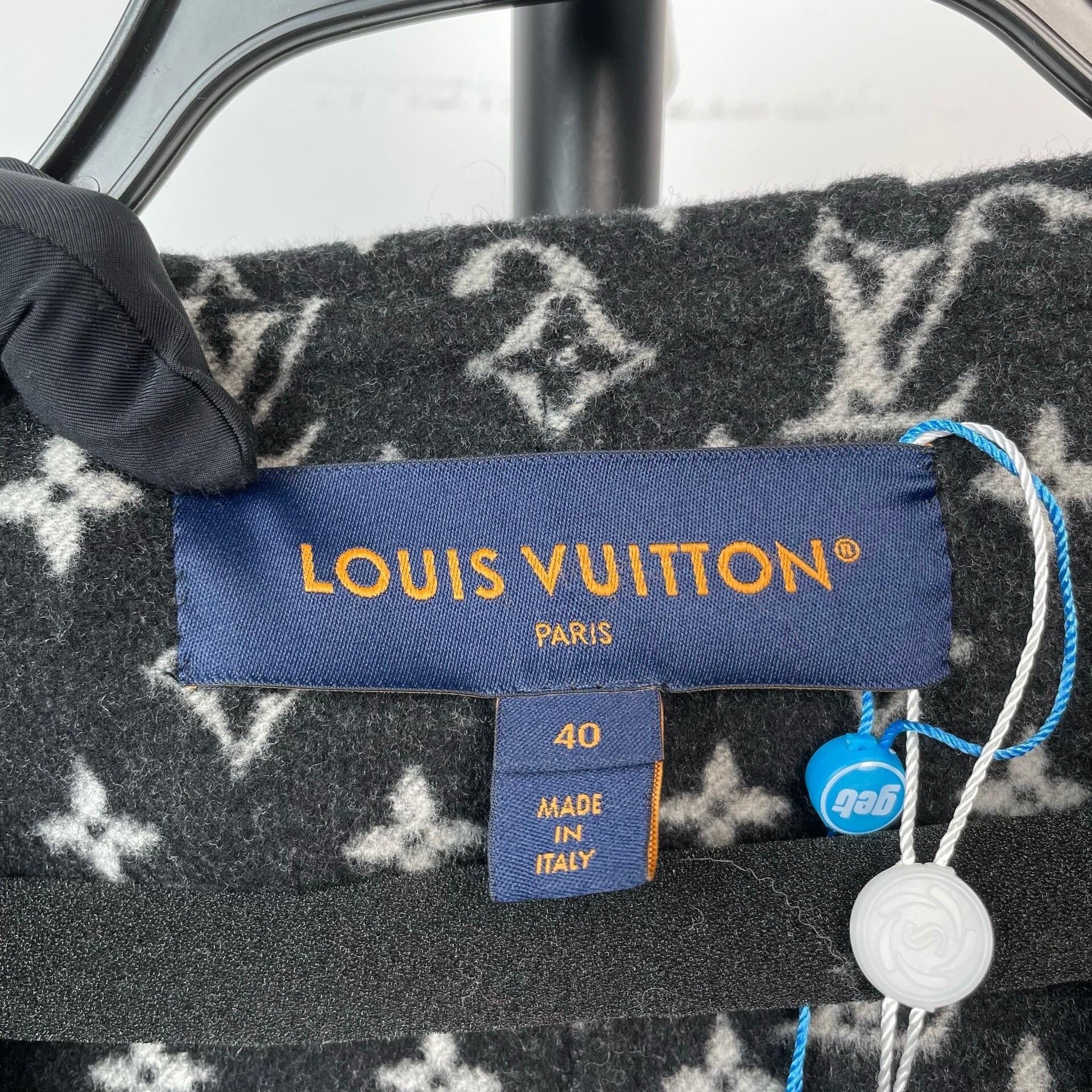 Louis Vuitton Louis Vuitton Black Heavy Coat 40 Men Size US M / EU 48-50 / 2 - 5 Thumbnail