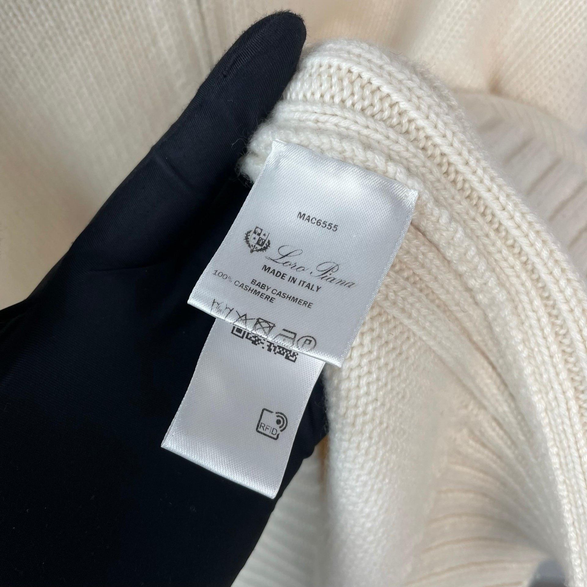 Loro Piana Loro Piana White Sweater L Men Size US L / EU 52-54 / 3 - 6 Thumbnail