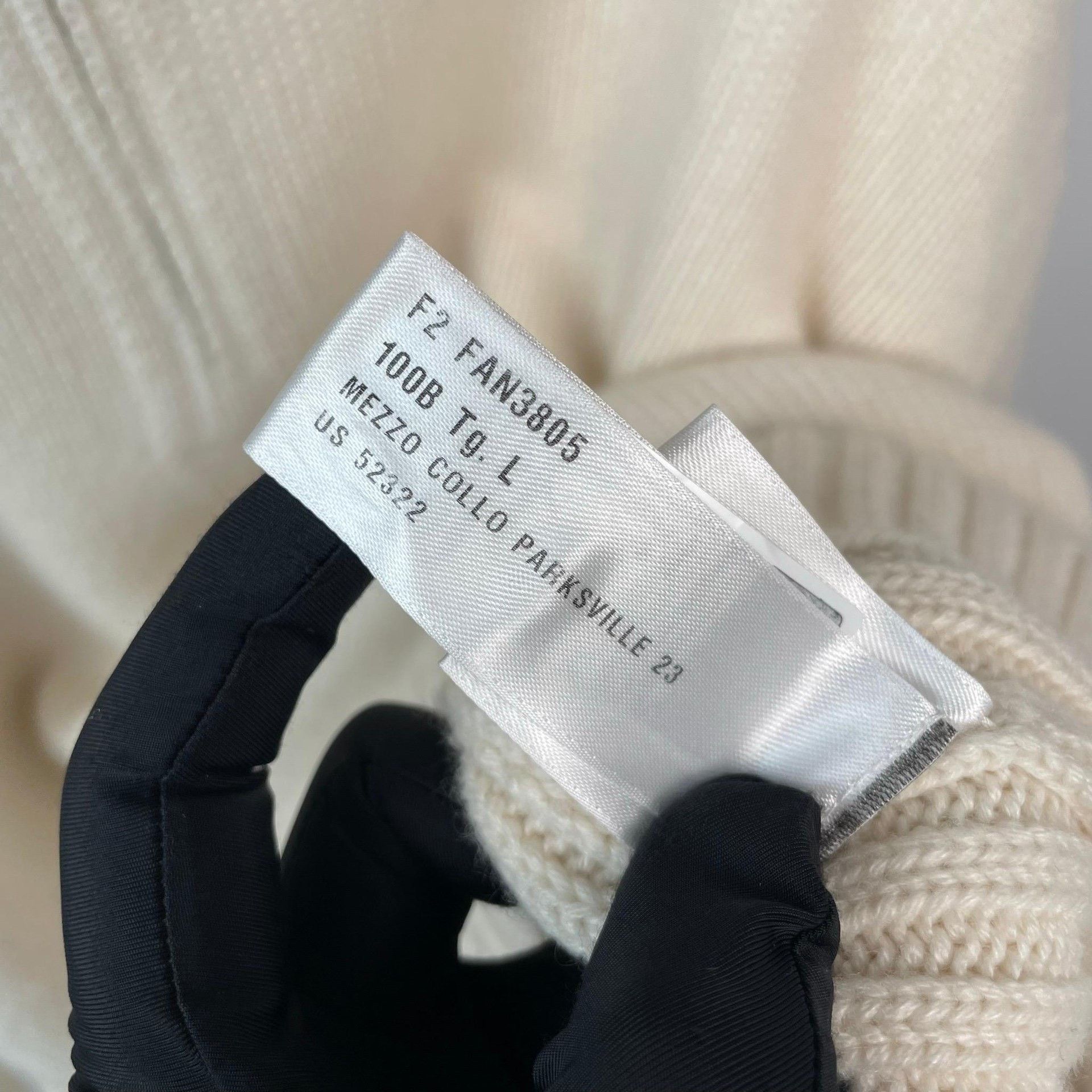 Loro Piana Loro Piana White Sweater L Men Size US L / EU 52-54 / 3 - 8 Thumbnail
