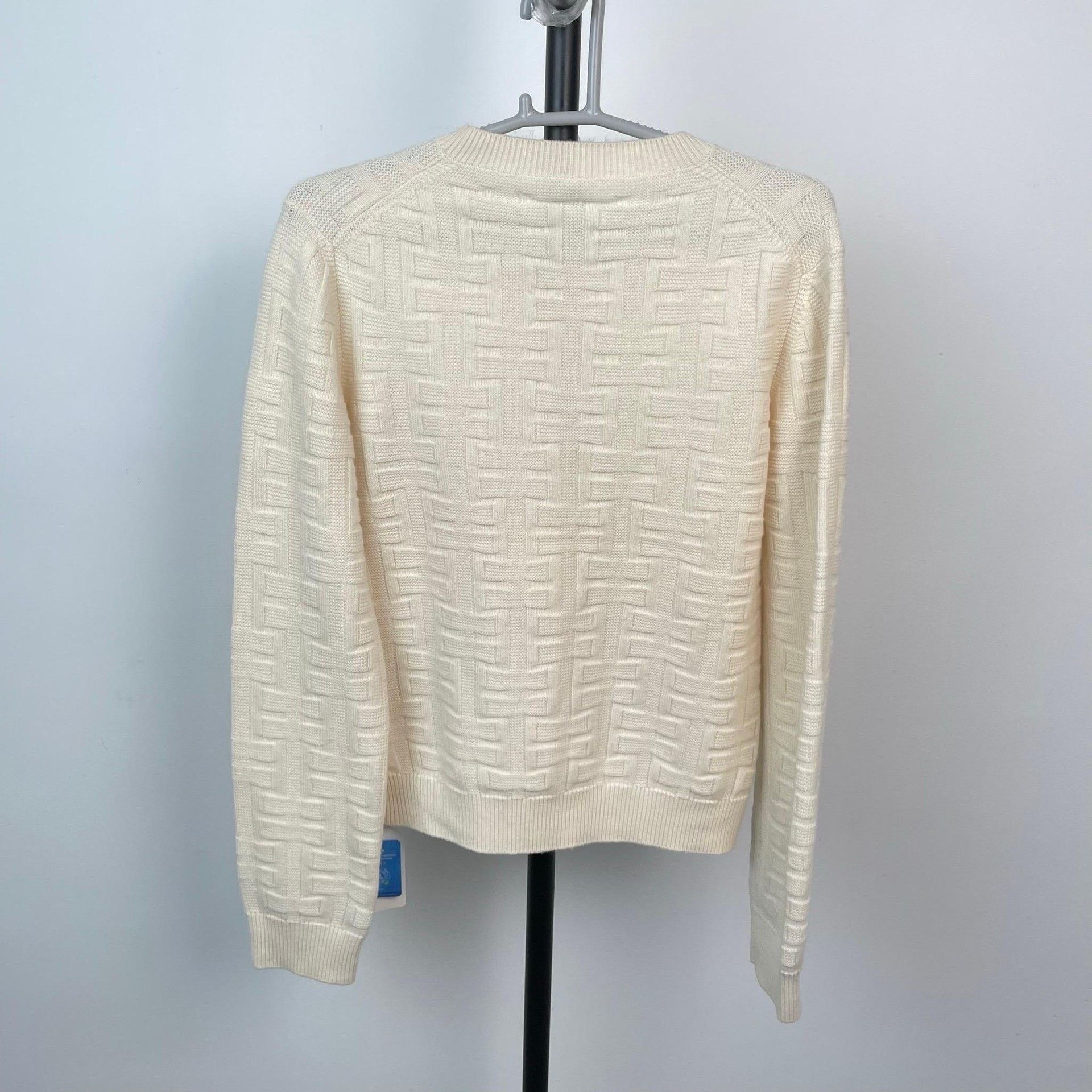 Hermes Hermes White Sweater 38 Women Size S / US 4 / IT 40 - 3 Thumbnail