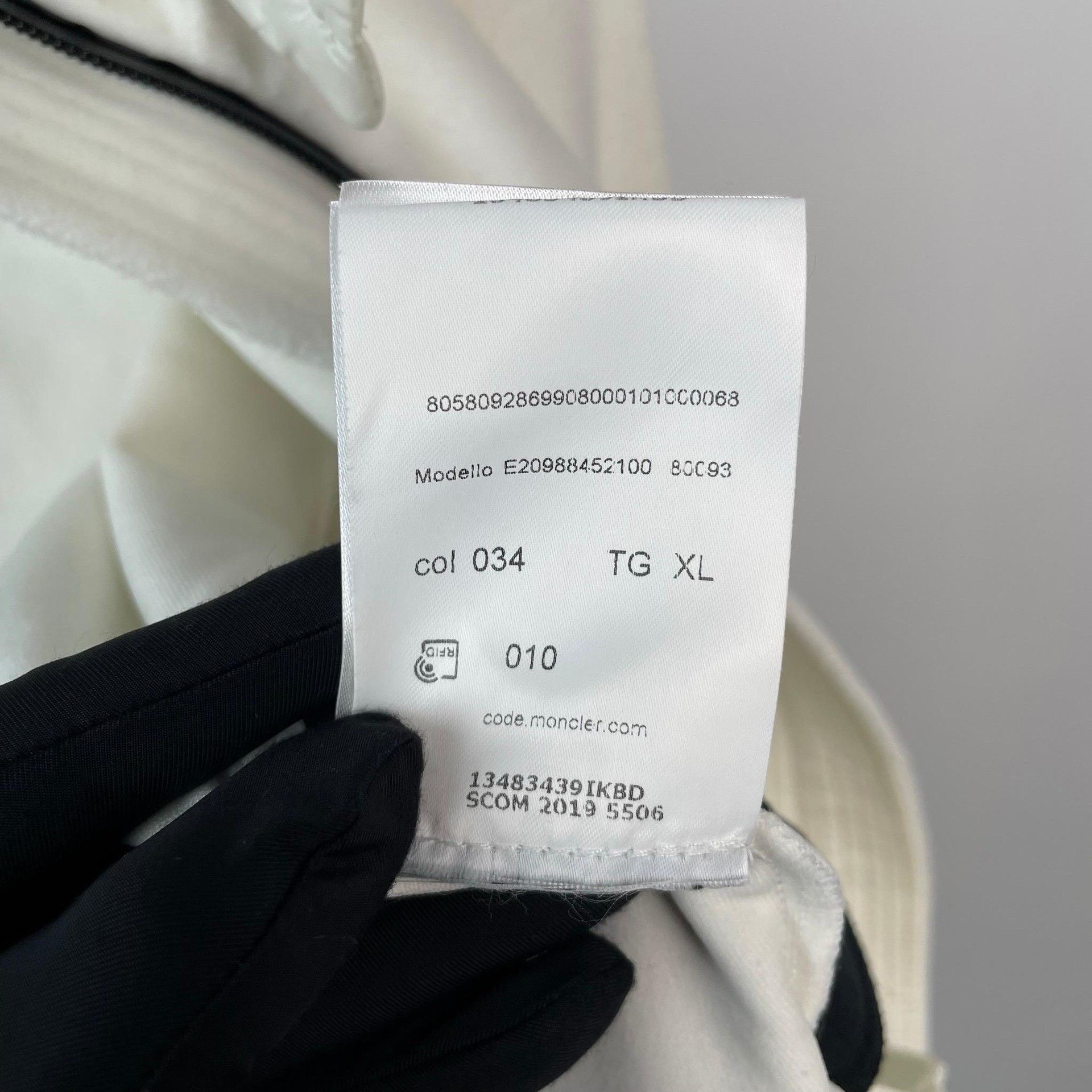 Moncler Moncler Fleece White Light Jacket XL Men Size US XL / EU 56 / 4 - 9 Thumbnail