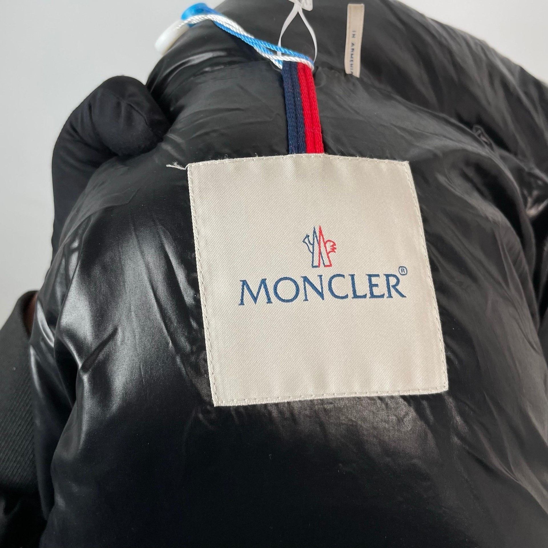 Moncler Moncler Down Black Down Jacket S Women Size S / US 4 / IT 40 - 9 Thumbnail