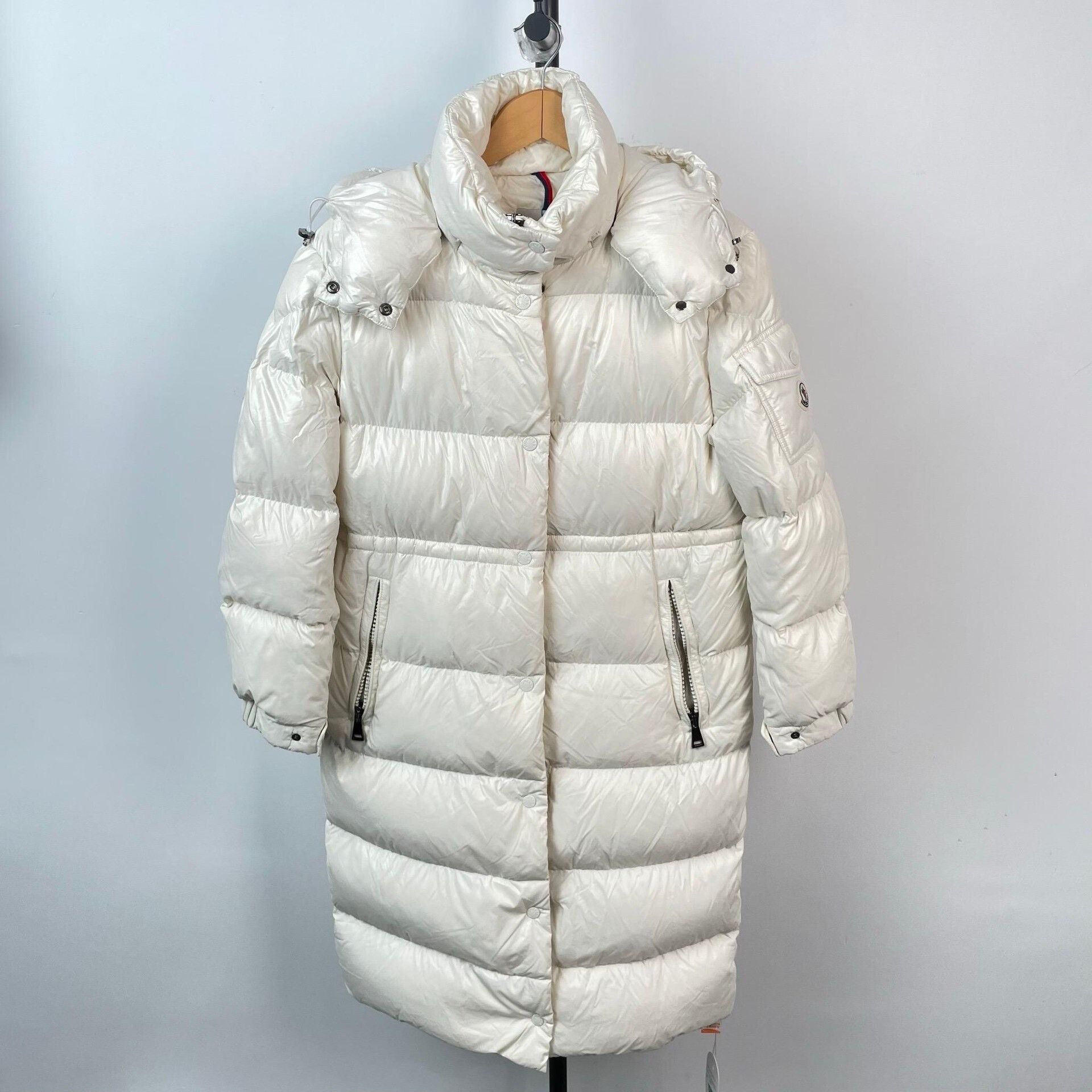 Moncler Moncler White Down Jacket S Women Size S / US 4 / IT 40 - 2 Thumbnail