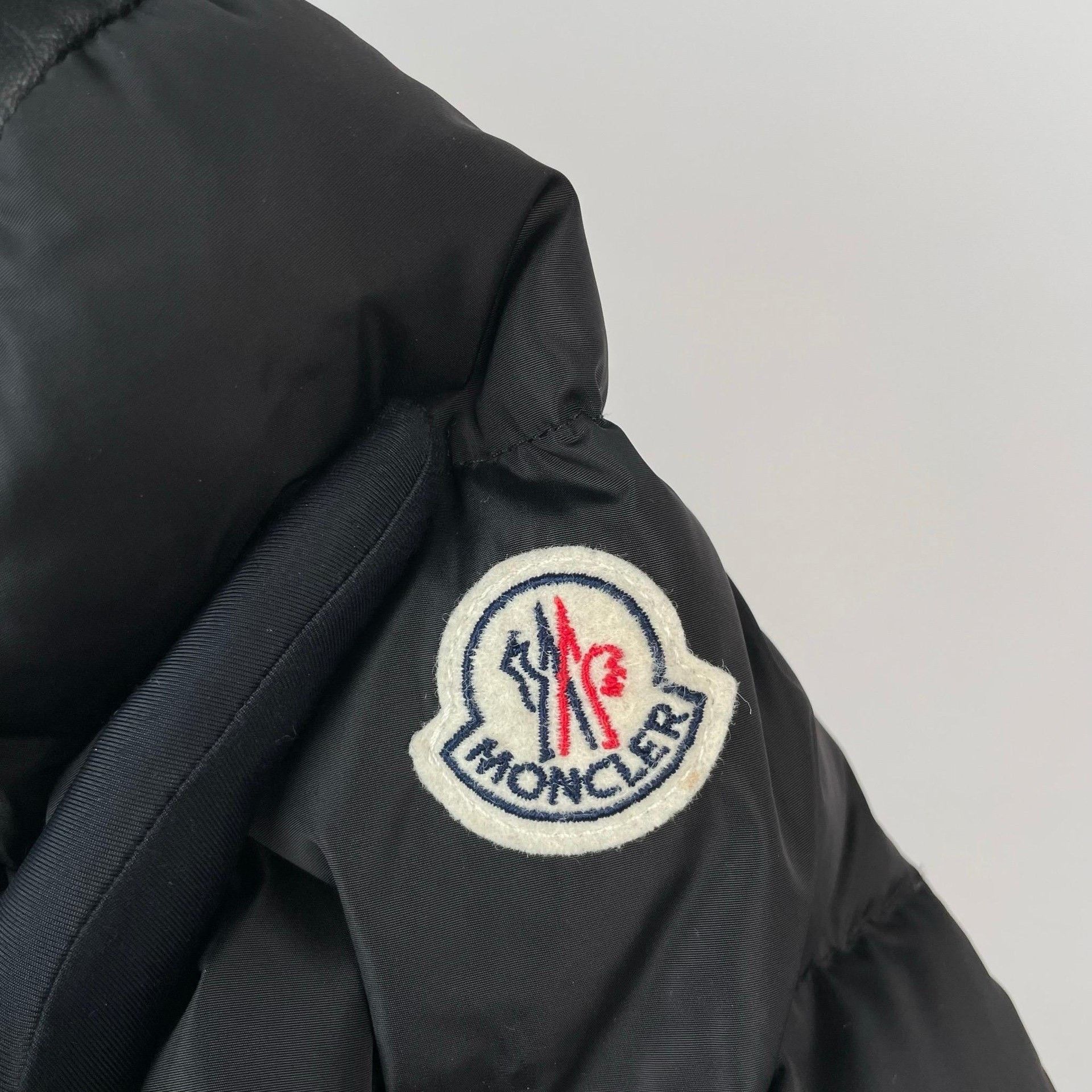 Moncler Moncler Down Slim Black Heavy Coat S Men Size US S / EU 44-46 / 1 - 4 Thumbnail