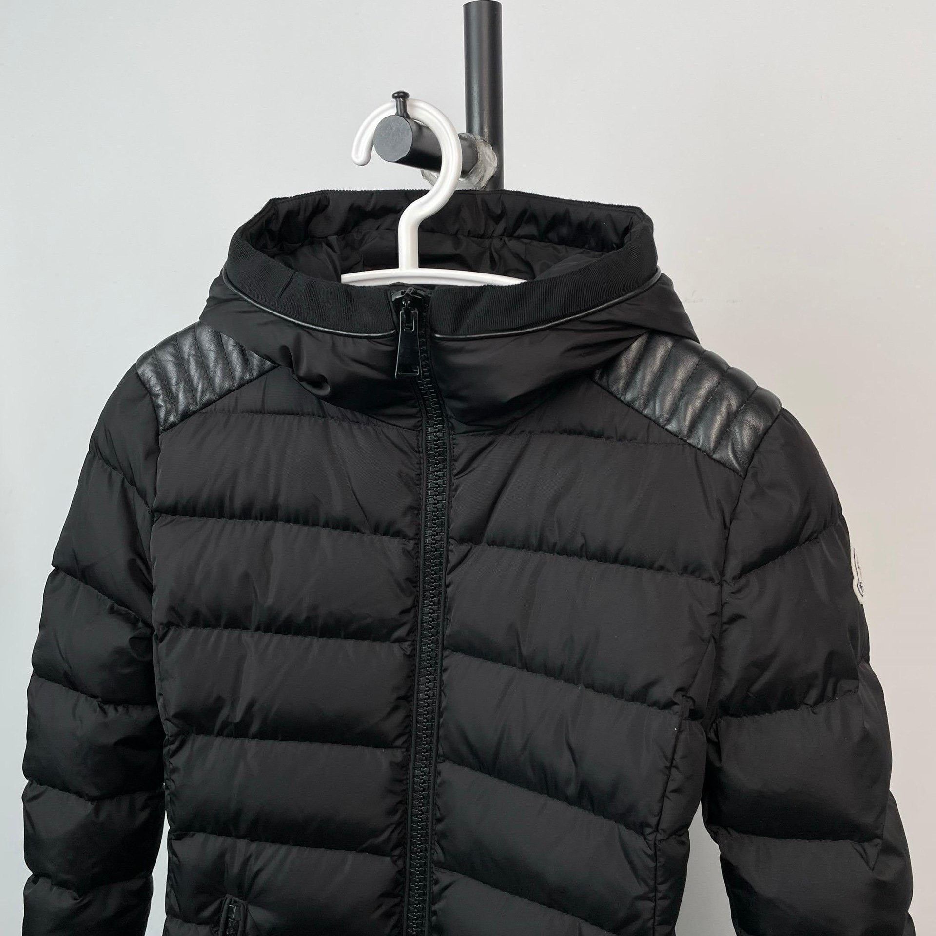 Moncler Moncler Down Slim Black Heavy Coat S Men Size US S / EU 44-46 / 1 - 9 Thumbnail
