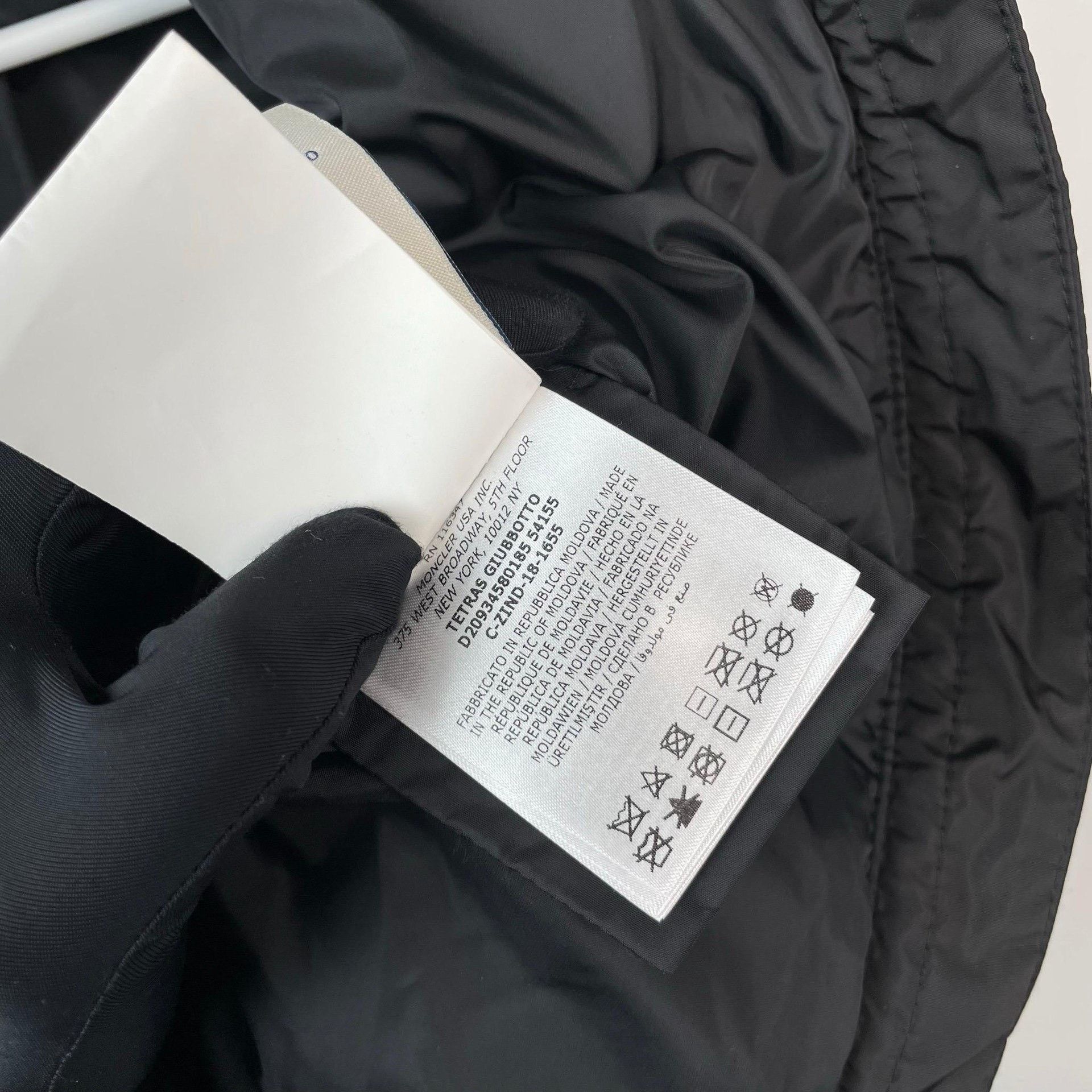 Moncler Moncler Down Slim Black Heavy Coat S Men Size US S / EU 44-46 / 1 - 8 Thumbnail